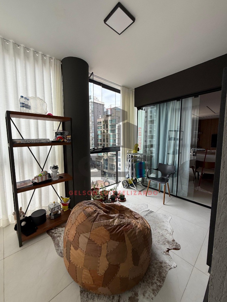 APARTAMENTO DE ALTO PADRÃO À VENDA EM MEIA PRAIA ? ITAPEMA/SC, com 125m² área privativa sendo 3 suítes, 2 vagas de garagem, lazer completo