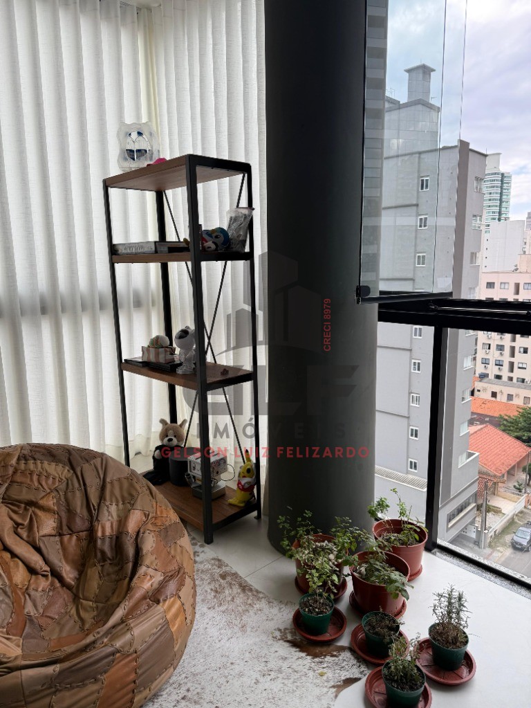 APARTAMENTO DE ALTO PADRÃO À VENDA EM MEIA PRAIA ? ITAPEMA/SC, com 125m² área privativa sendo 3 suítes, 2 vagas de garagem, lazer completo