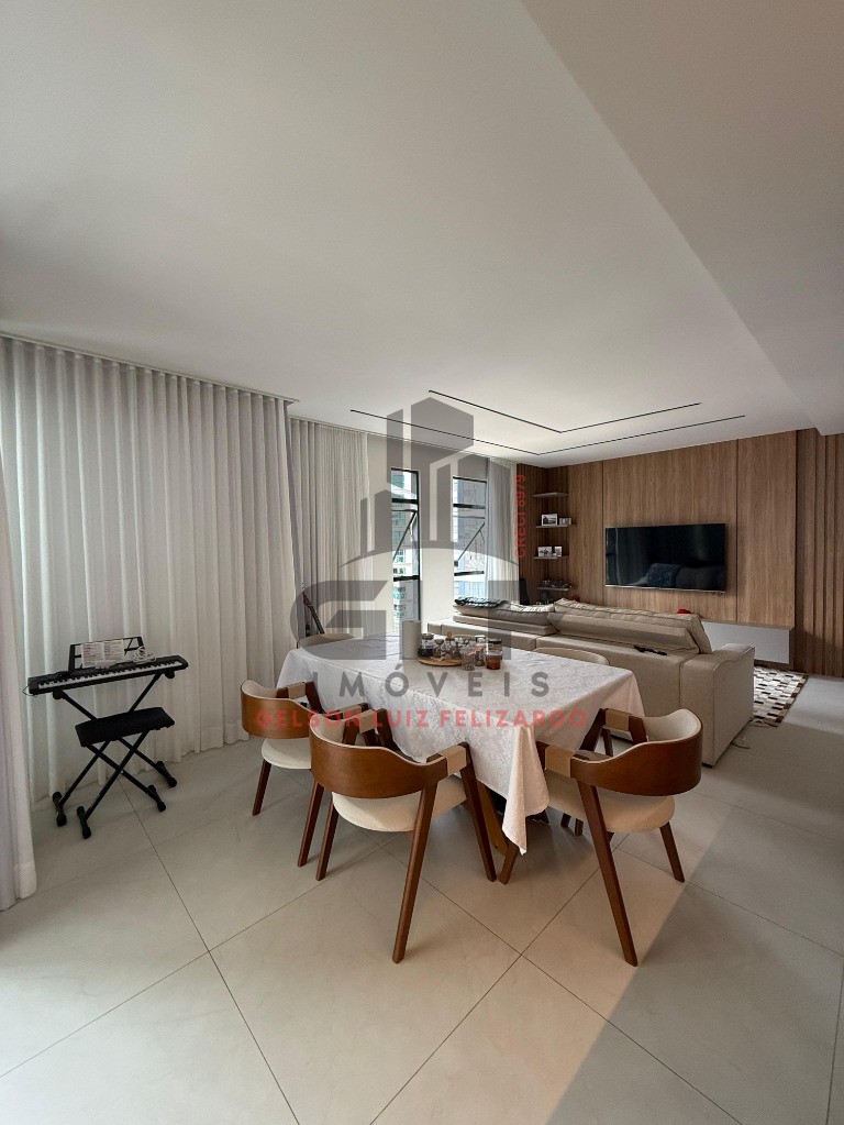 APARTAMENTO DE ALTO PADRÃO À VENDA EM MEIA PRAIA ? ITAPEMA/SC, com 125m² área privativa sendo 3 suítes, 2 vagas de garagem, lazer completo