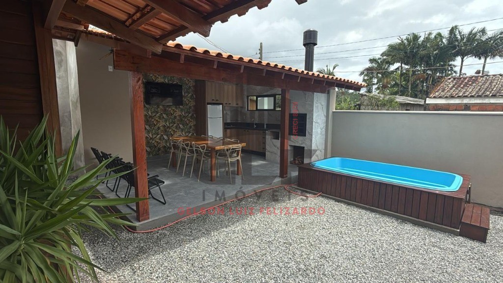 Vende-se ou troco casa em itapema/sc bairro sertão do trombu