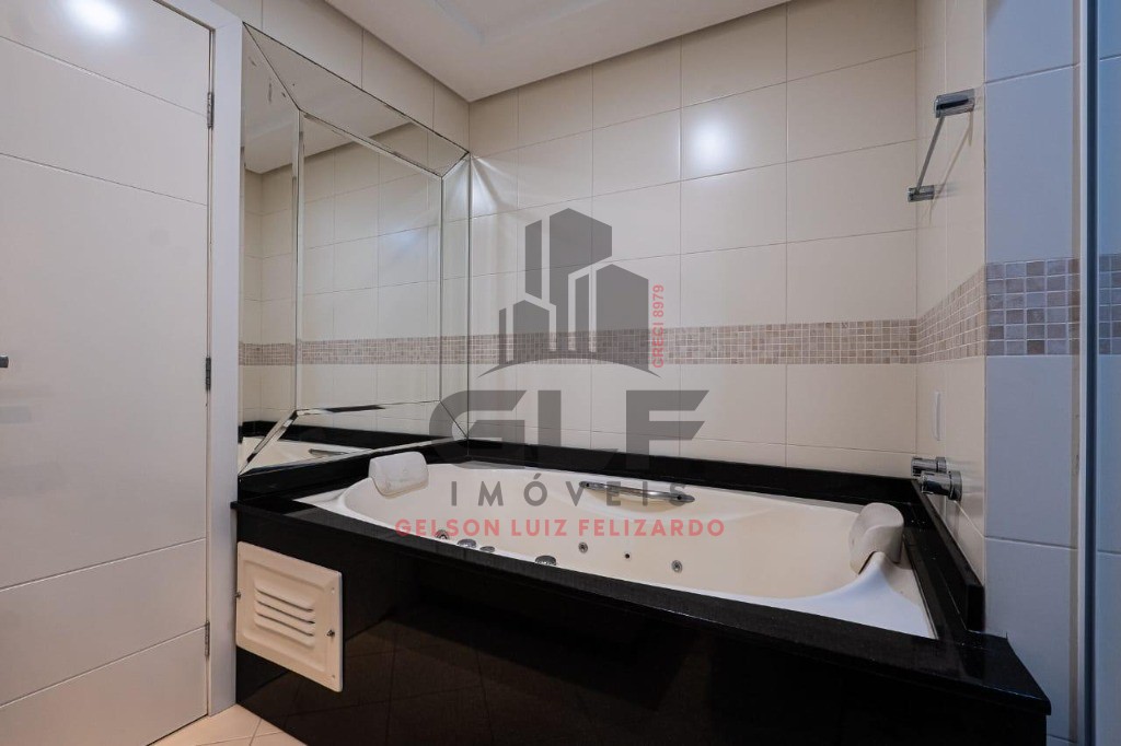 Apartamento a venda em Itapema/SC bairro Meia Praia, com 260,78m² área privativa sendo 4 suítes 2 vagas de garagem 5 banheiros, área de lazer completa