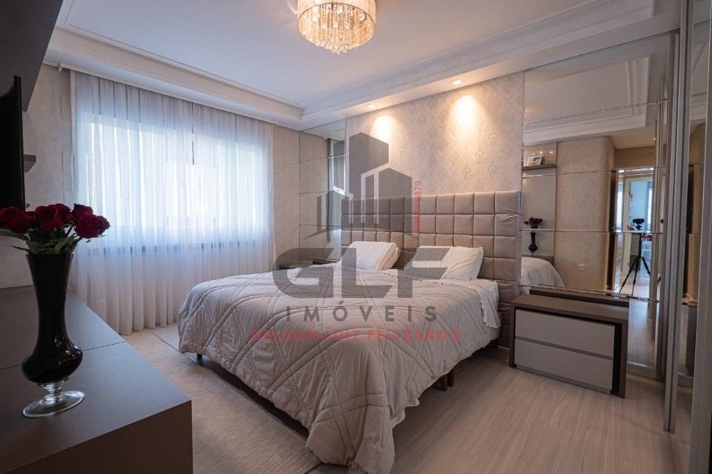 Apartamento a venda em Itapema/SC bairro Meia Praia, com 260,78m² área privativa sendo 4 suítes 2 vagas de garagem 5 banheiros, área de lazer completa