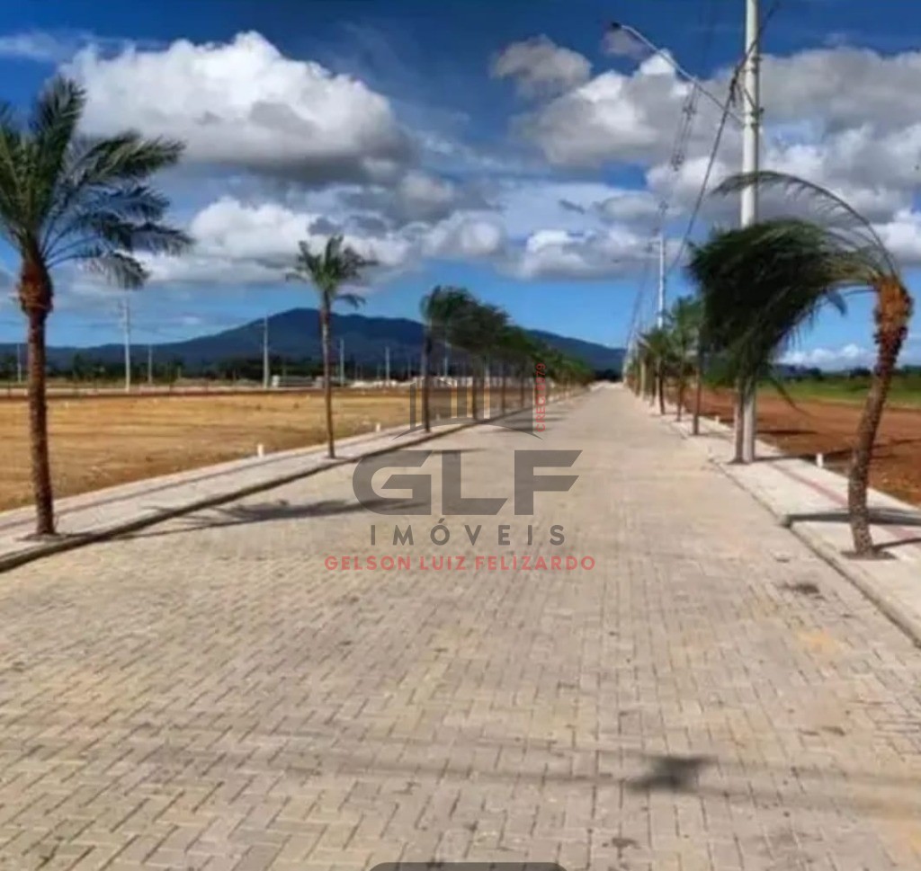 Dois Terrenos à venda no Loteamento Sonho Real no Bairro Sertão do Trombudo na cidade de Itapema/sc, com 200 m² cada. Aceita financiamento bancário.