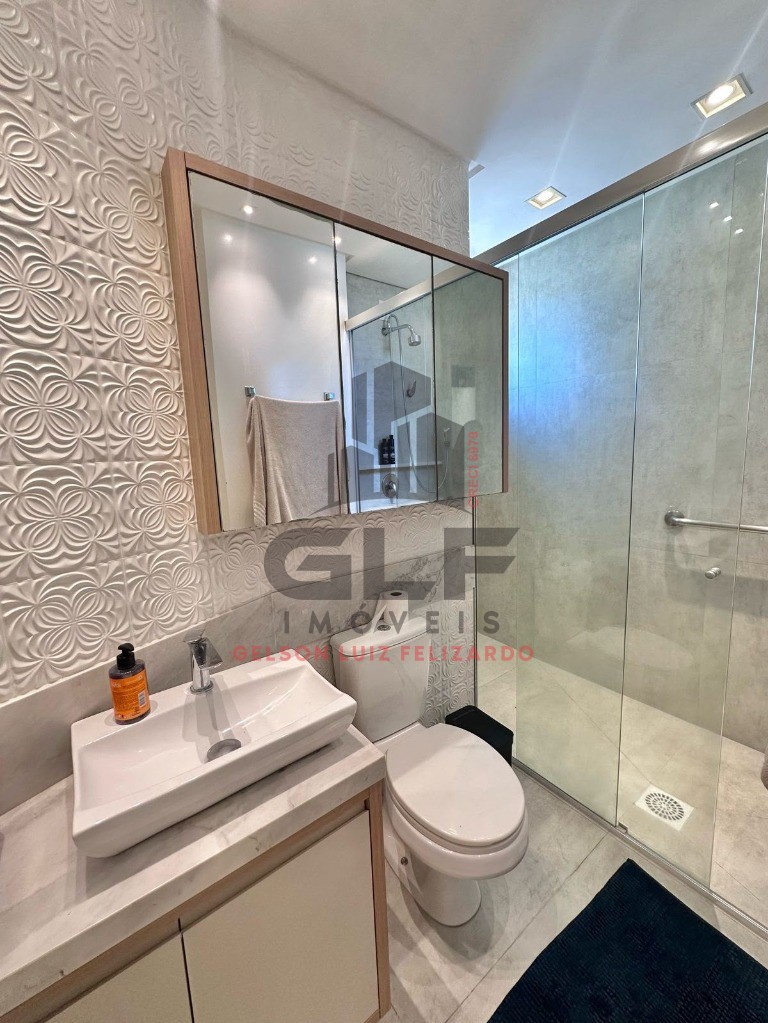 Vende se apartamento pronto em Itapema/SC bairro Centro, com 117m² área privativa sendo 3 dormitórios 3 vagas de garagem lazer completo
