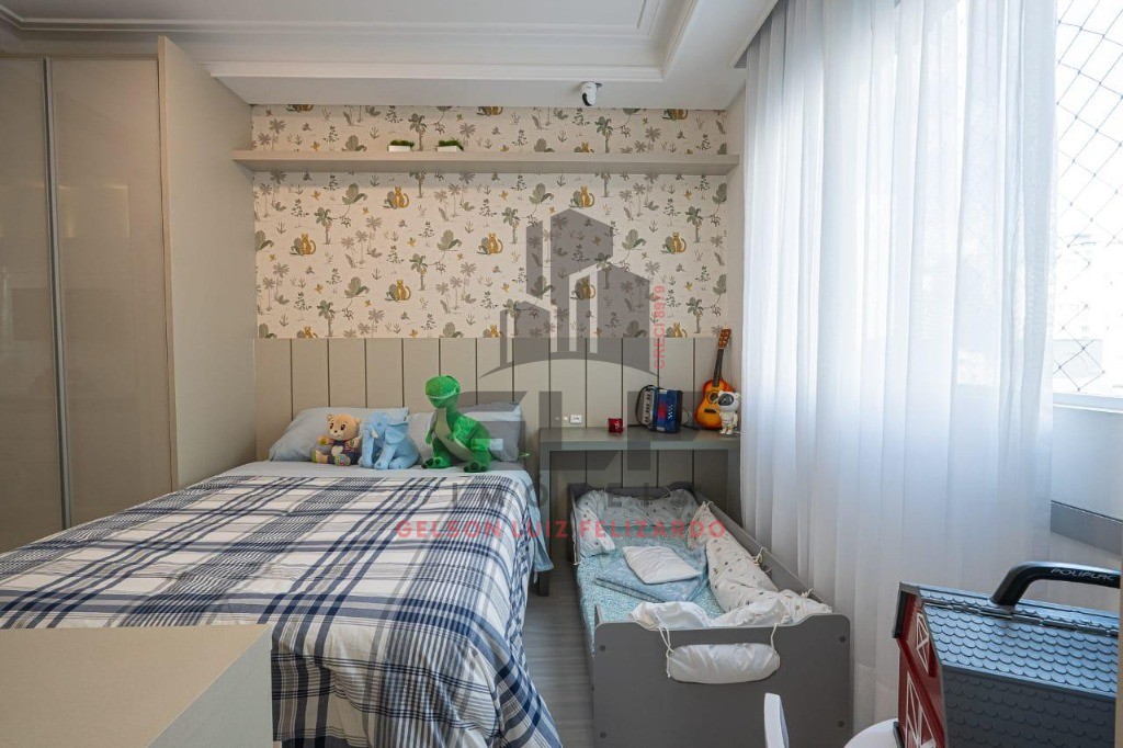 Apartamento a venda em Itapema/SC bairro Meia Praia, com 260,78m² área privativa sendo 4 suítes 2 vagas de garagem 5 banheiros, área de lazer completa