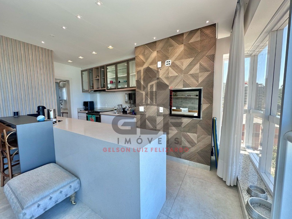 Vende se apartamento pronto em Itapema/SC bairro Centro, com 117m² área privativa sendo 3 dormitórios 3 vagas de garagem lazer completo