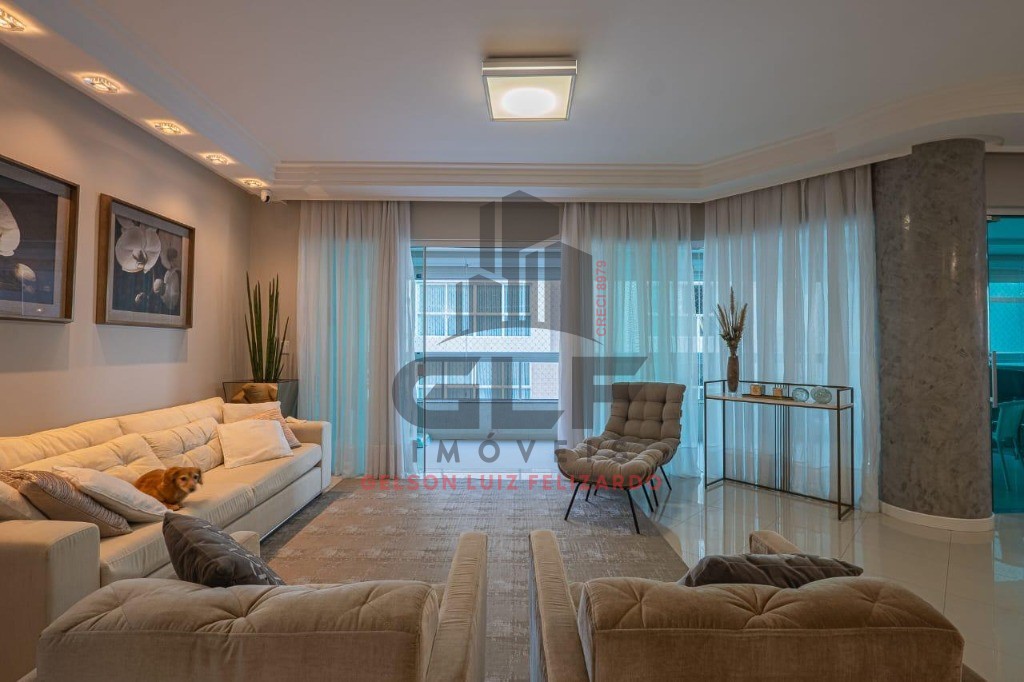 Apartamento a venda em Itapema/SC bairro Meia Praia, com 260,78m² área privativa sendo 4 suítes 2 vagas de garagem 5 banheiros, área de lazer completa