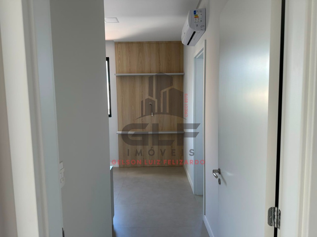 Apartamento A venda em Porto Belo/SC com 64m² área privativa sendo 1 suíte, 1 vaga de garagem, bem localizado