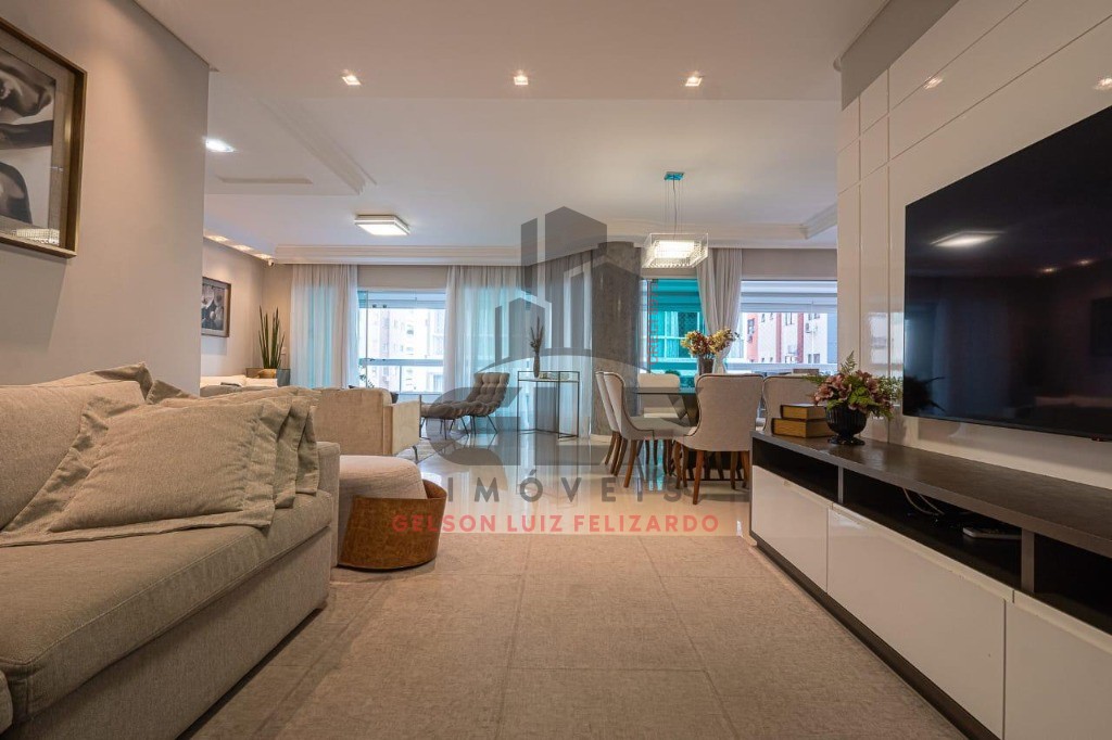 Apartamento a venda em Itapema/SC bairro Meia Praia, com 260,78m² área privativa sendo 4 suítes 2 vagas de garagem 5 banheiros, área de lazer completa