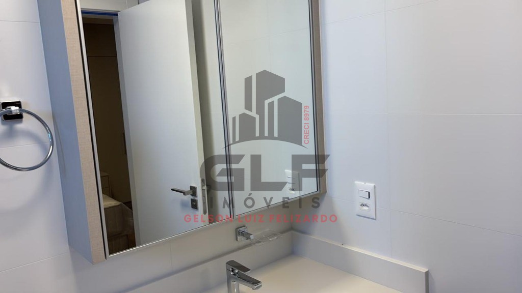 Apartamento a venda em Itapema/SC bairro Meia Praia, com 132,90m² área privativa sendo 3 suítes, 2 vagas de garagem, lazer completo