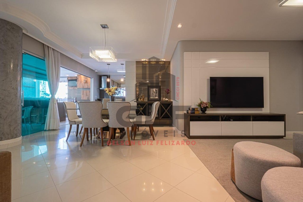 Apartamento a venda em Itapema/SC bairro Meia Praia, com 260,78m² área privativa sendo 4 suítes 2 vagas de garagem 5 banheiros, área de lazer completa