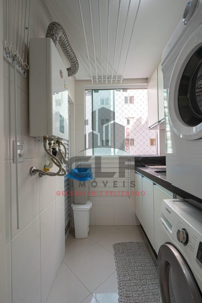 Apartamento a venda em Itapema/SC bairro Meia Praia, com 260,78m² área privativa sendo 4 suítes 2 vagas de garagem 5 banheiros, área de lazer completa