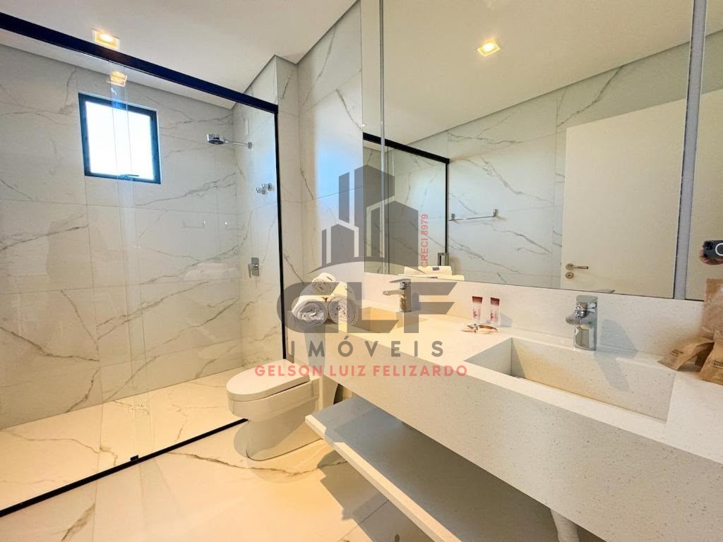 Apartamento a venda no Blue Hotel em Itapema/SC bairro Ilhota, com 50m² área privativa sendo 1 suíte, 1 vaga de garagem, área de lazer com Piscina