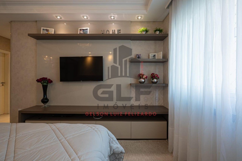 Apartamento a venda em Itapema/SC bairro Meia Praia, com 260,78m² área privativa sendo 4 suítes 2 vagas de garagem 5 banheiros, área de lazer completa