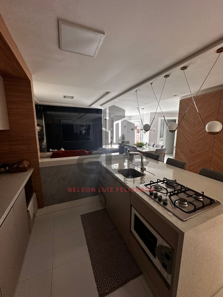 Casa a Vanda ou Locação em Itapema/SC bairro Morretes, com 215m² área privativa, com 3 dormitório sendo 1 suíte, 1 vaga de garagem, e piscina