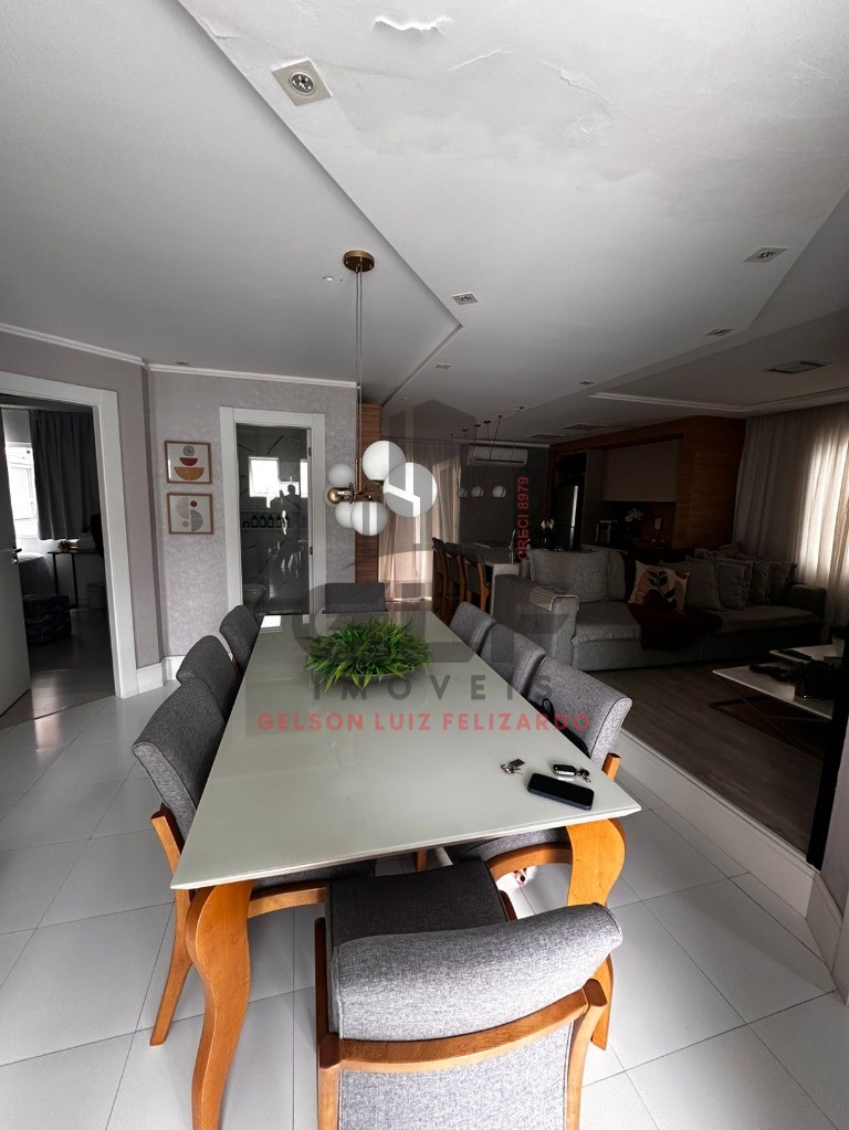 Casa a Vanda ou Locação em Itapema/SC bairro Morretes, com 215m² área privativa, com 3 dormitório sendo 1 suíte, 1 vaga de garagem, e piscina