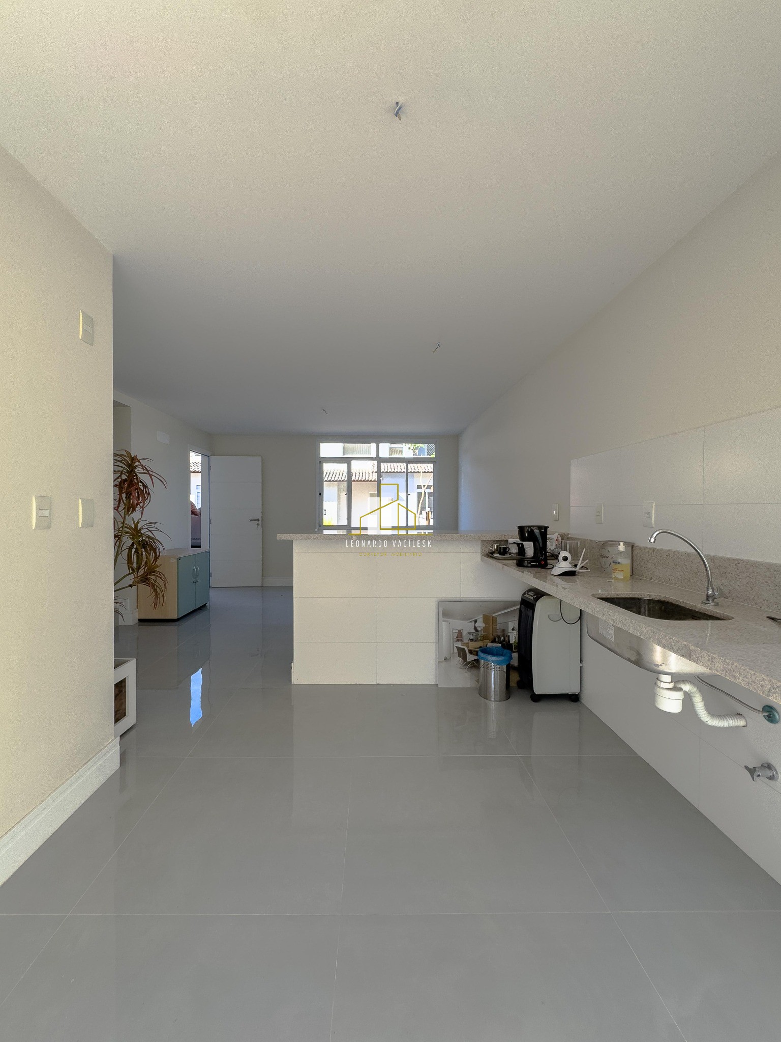 Casa à venda com 4 quartos, 147m² - Foto 8