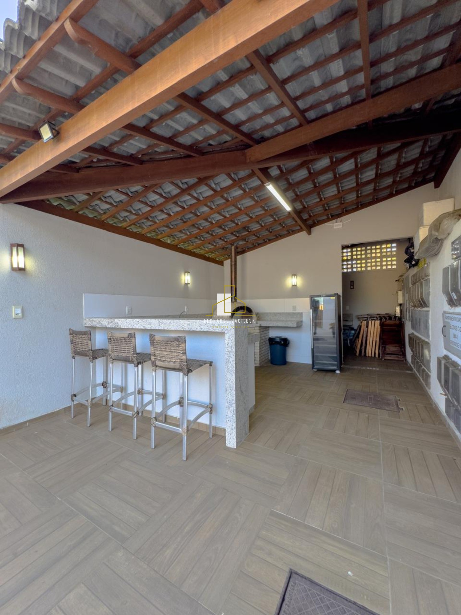 Casa à venda com 4 quartos, 147m² - Foto 27