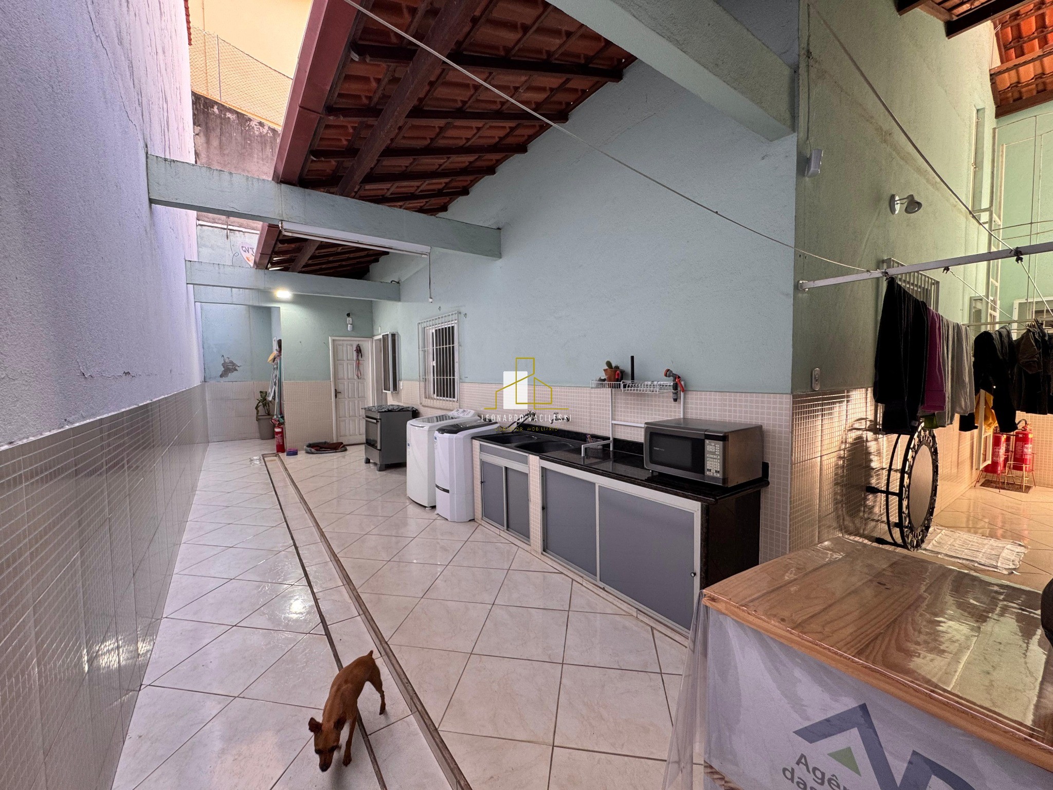 Casa à venda com 3 quartos, 252m² - Foto 15