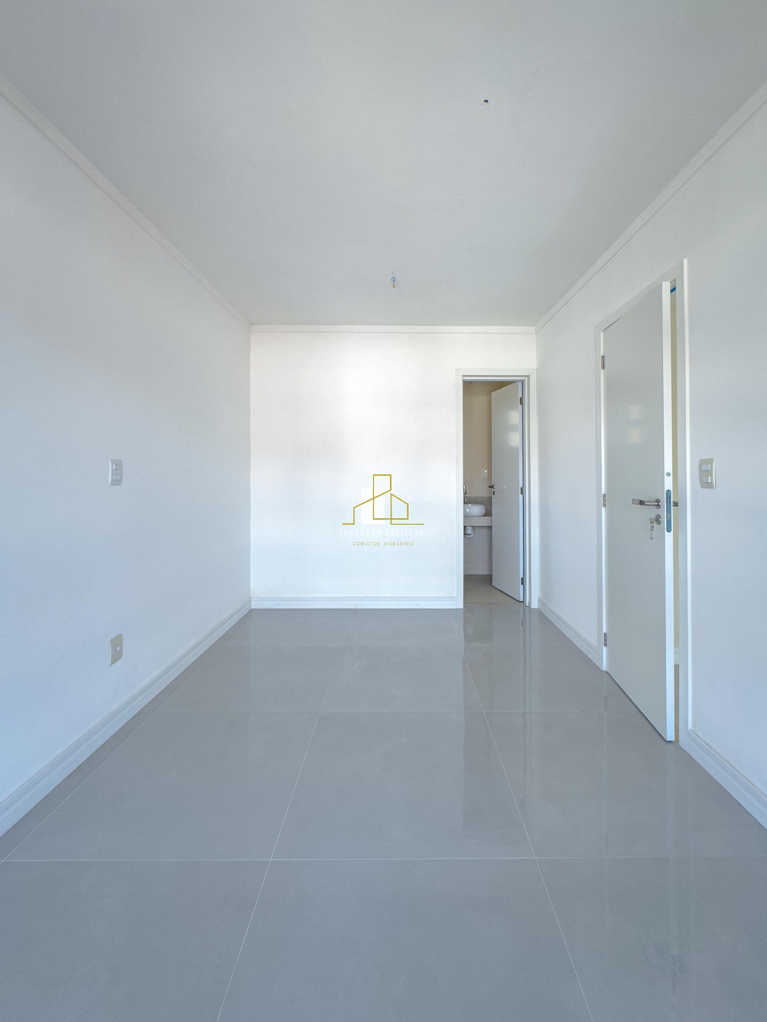 Casa à venda com 4 quartos, 147m² - Foto 13