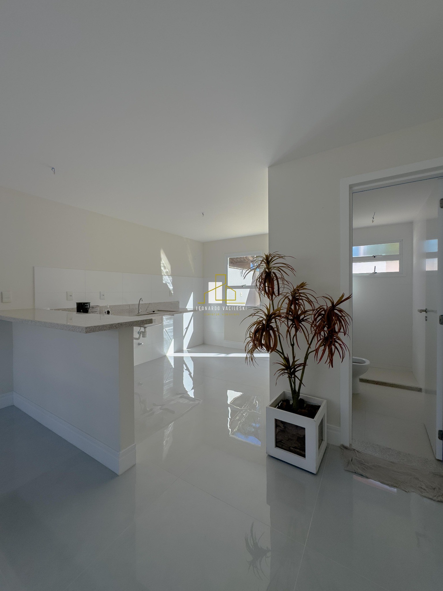 Casa à venda com 4 quartos, 147m² - Foto 4