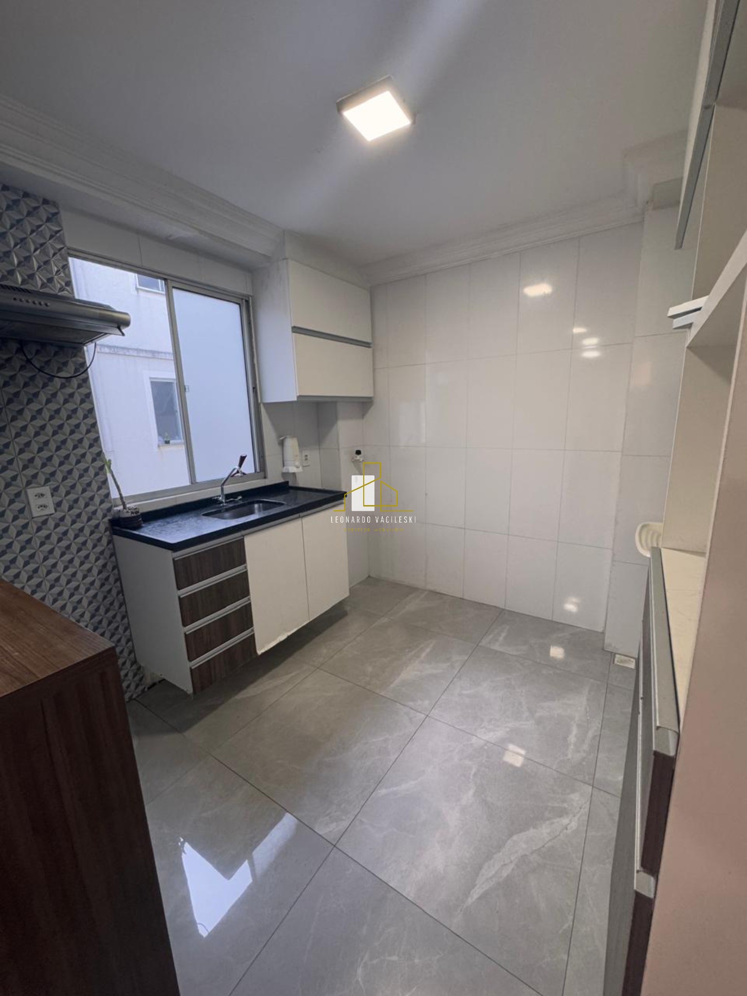 Apartamento à venda com 2 quartos, 42m² - Foto 7