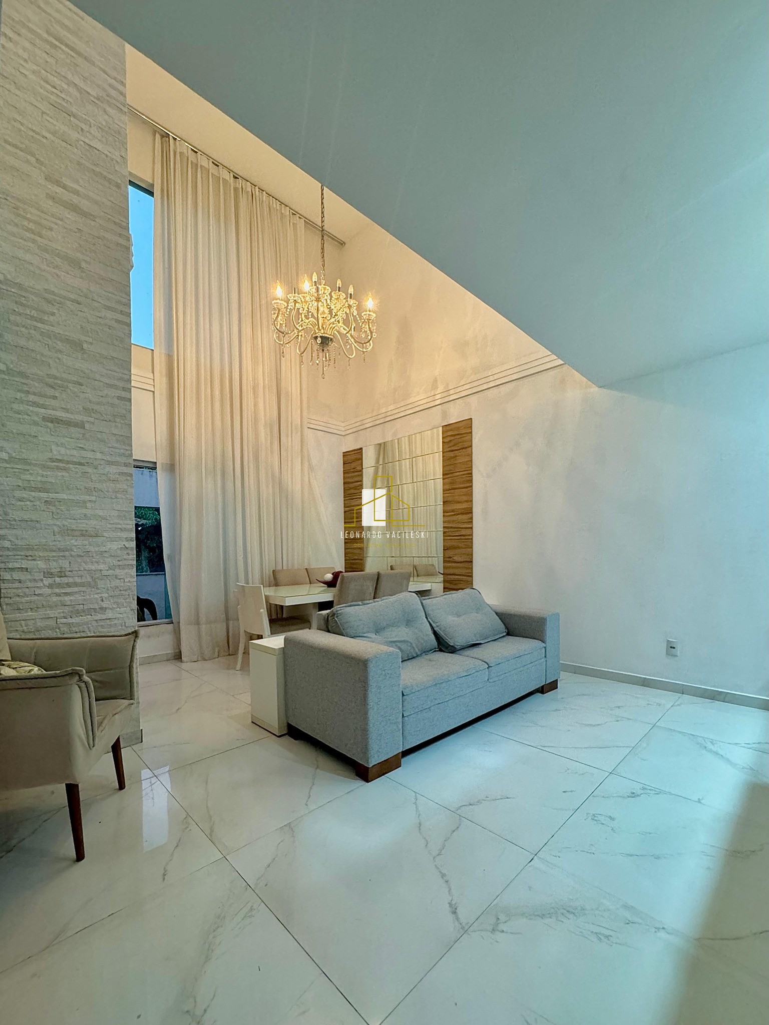 Casa à venda com 3 quartos, 300m² - Foto 7