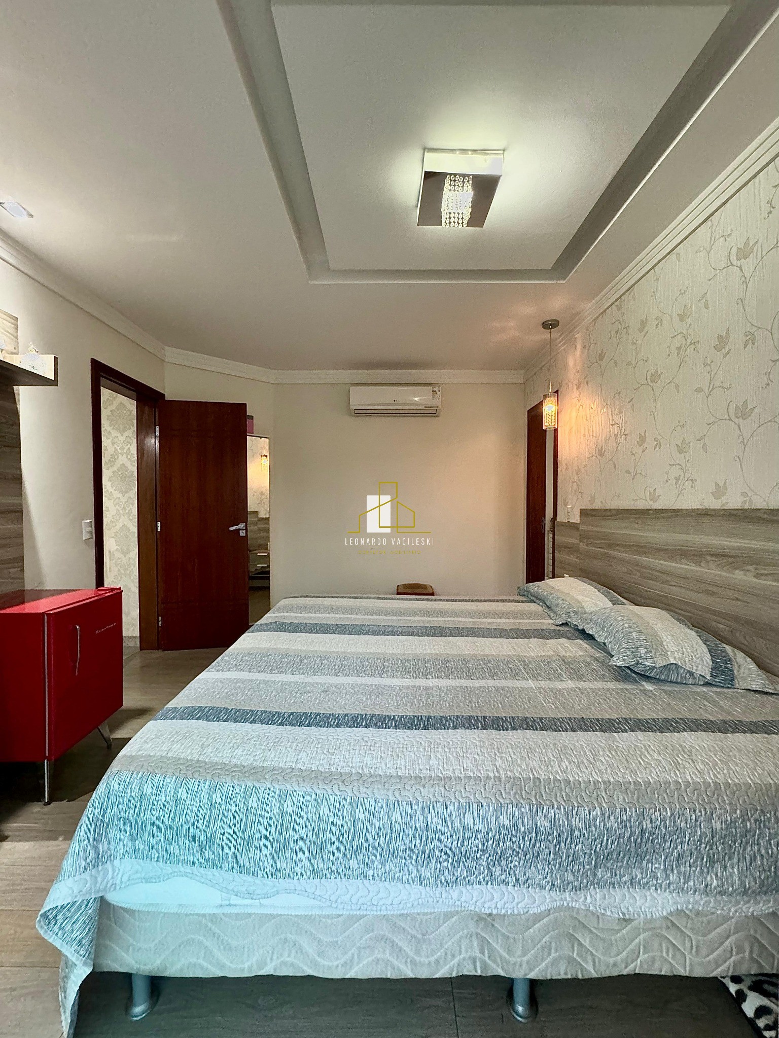 Casa à venda com 3 quartos, 300m² - Foto 22