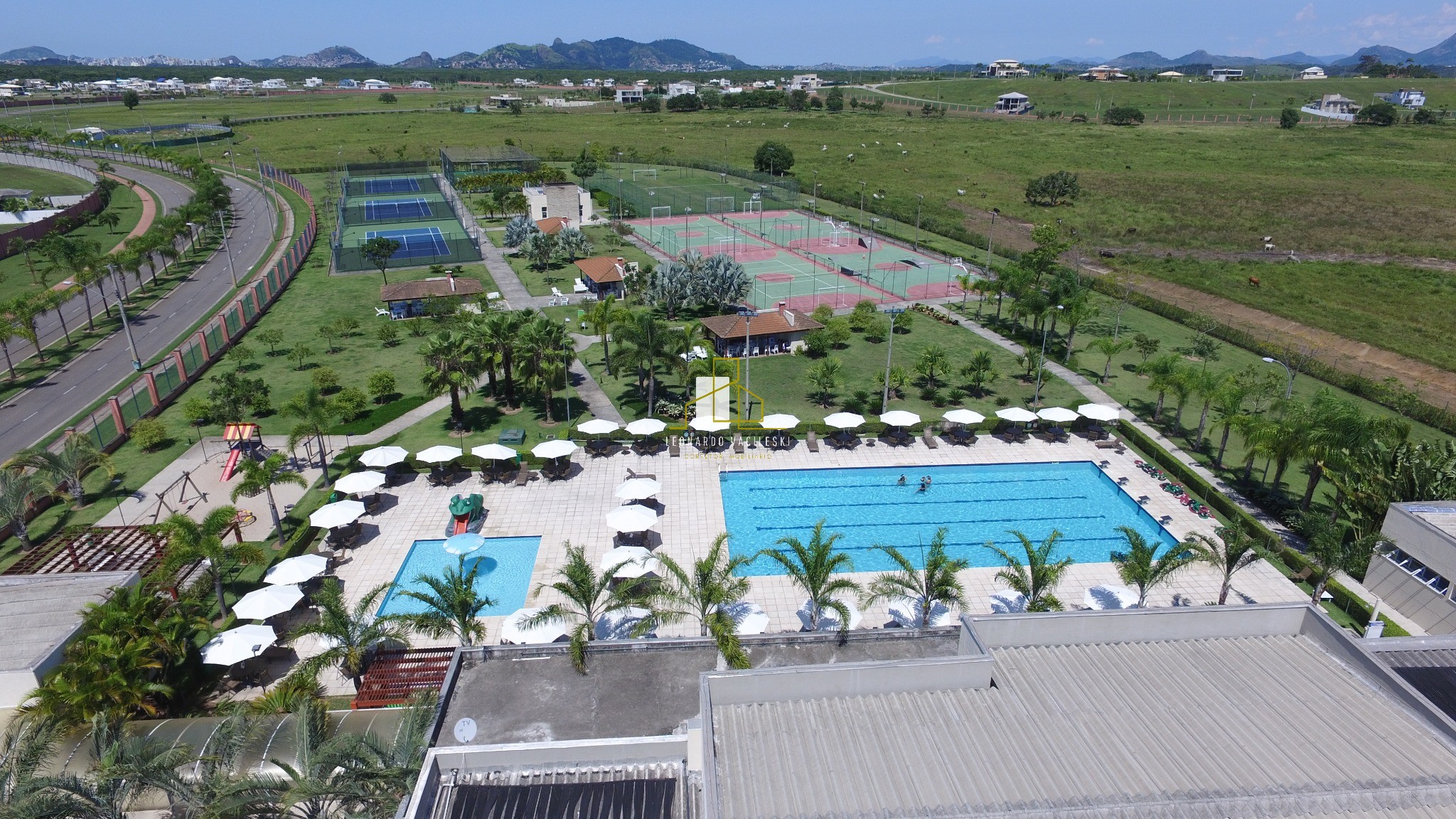 Loteamento e Condomínio, 492 m² - Foto 1