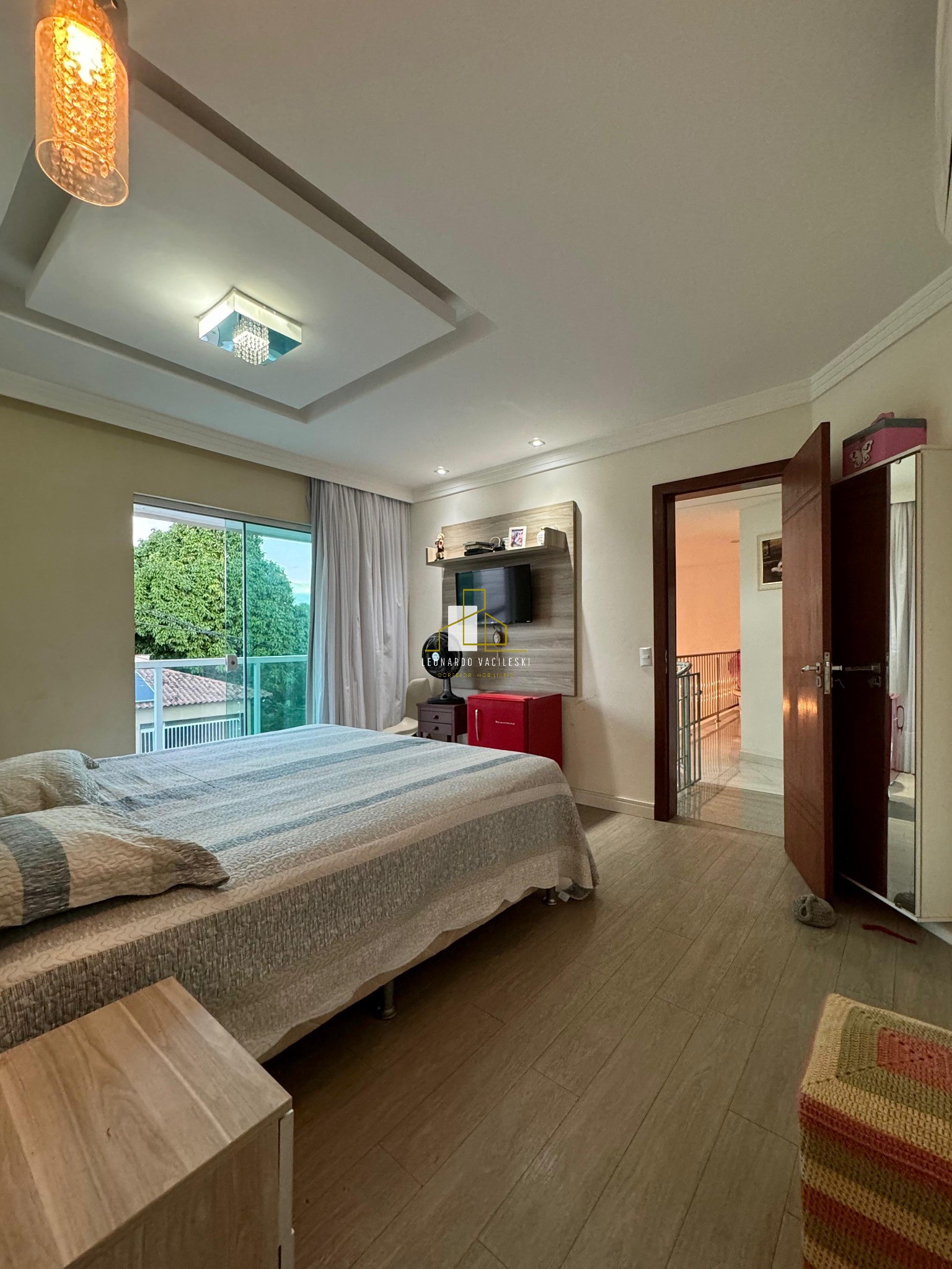 Casa à venda com 3 quartos, 300m² - Foto 27
