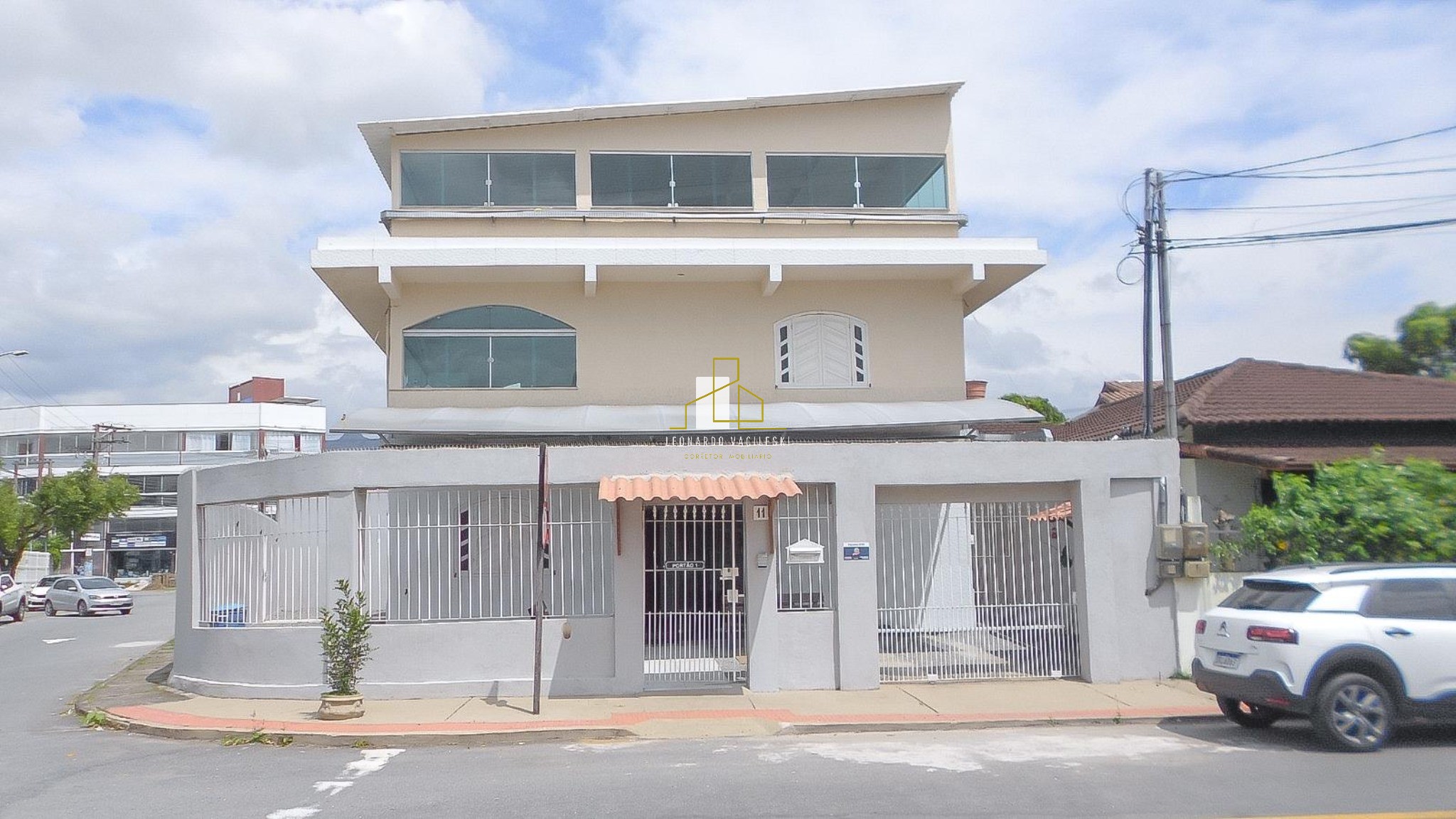 Prédio Inteiro à venda com 6 quartos - Foto 1