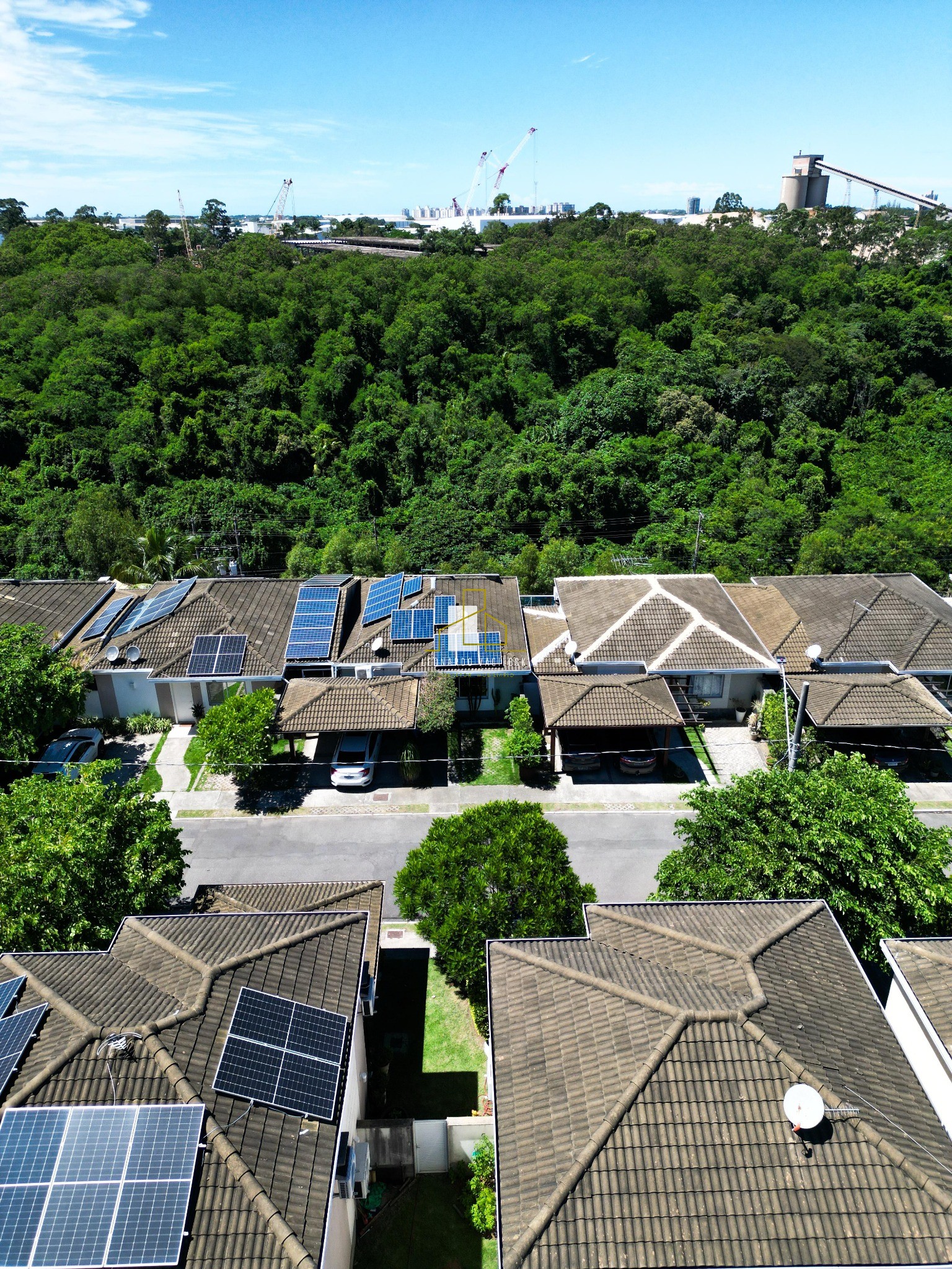 Casa, 5 quartos, 240 m² - Foto 2