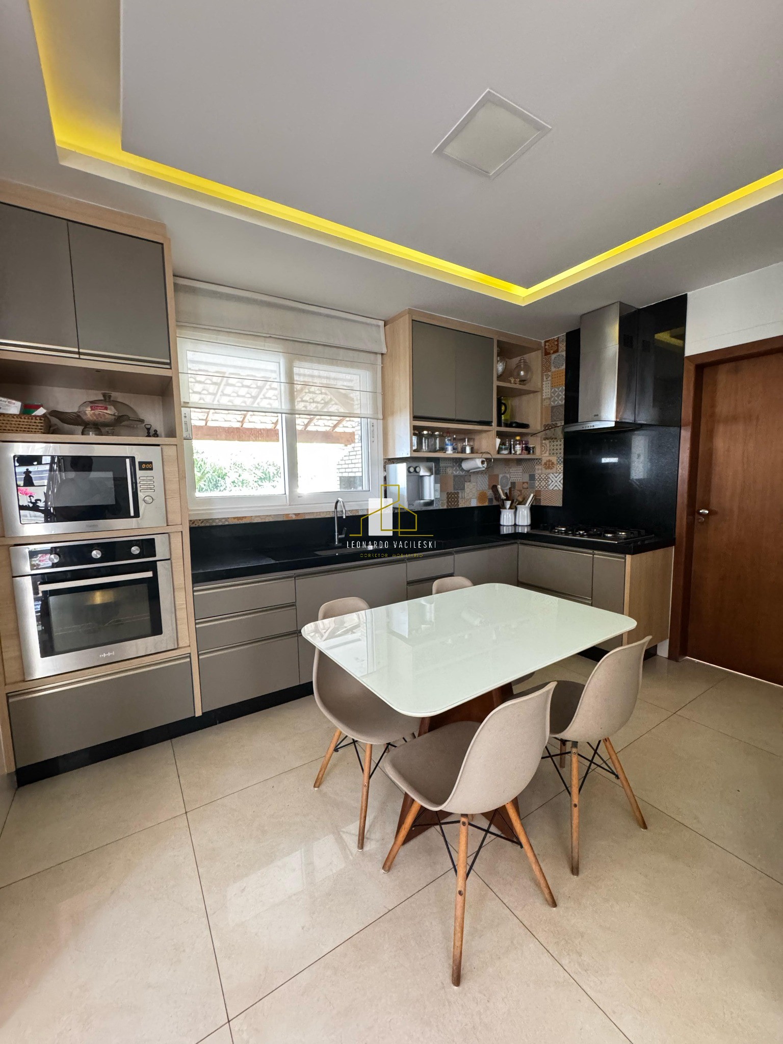 Casa à venda com 5 quartos, 500m² - Foto 4