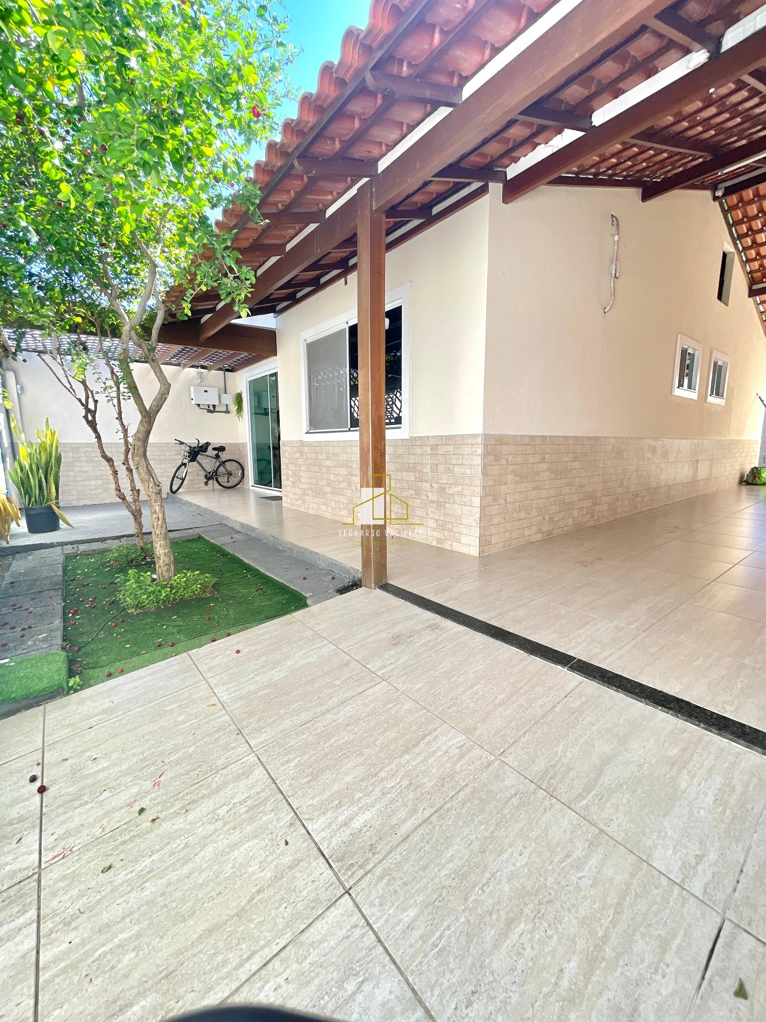 Casa, 2 quartos, 200 m² - Foto 1