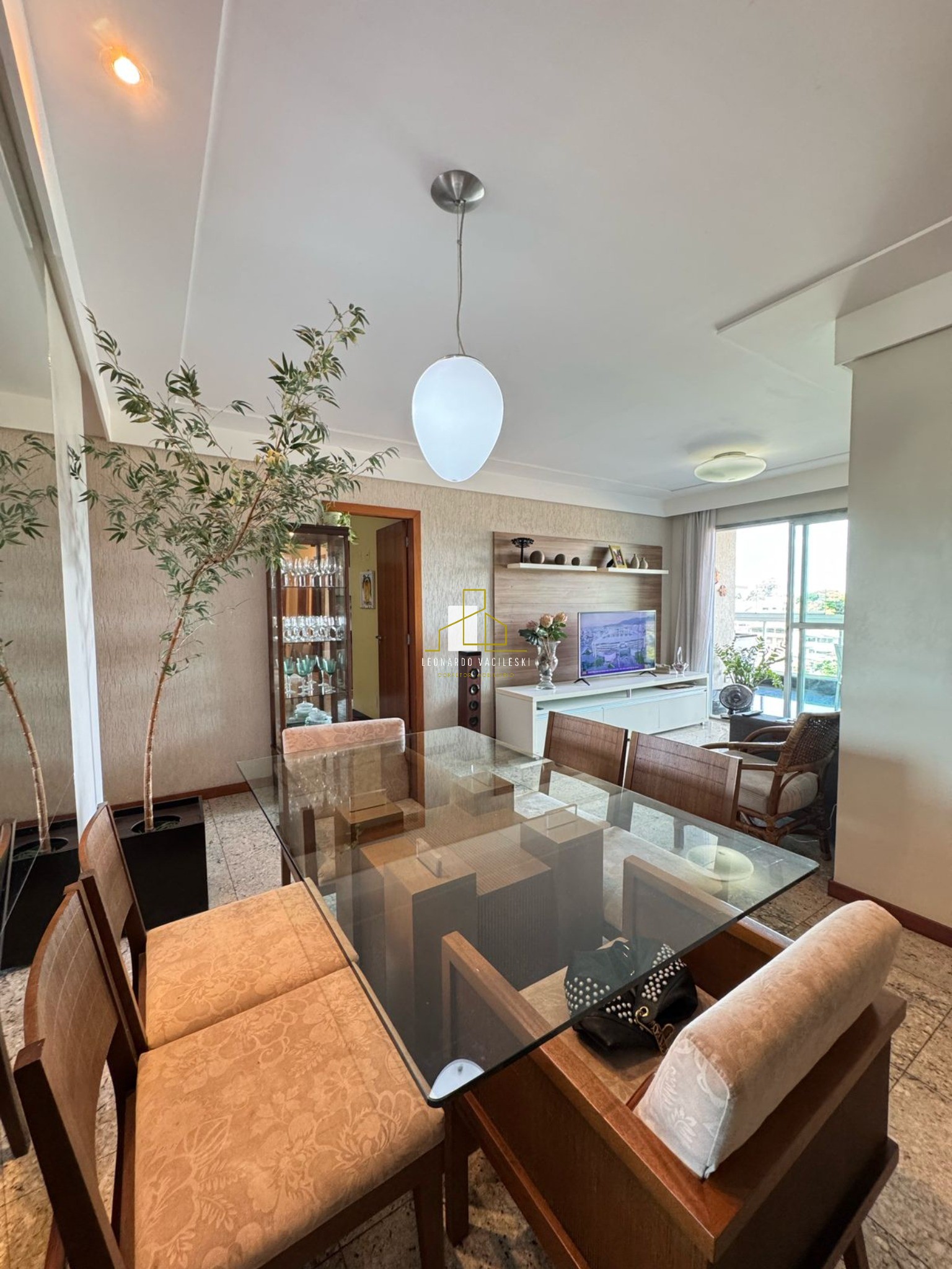 Apartamento à venda com 3 quartos, 144m² - Foto 4