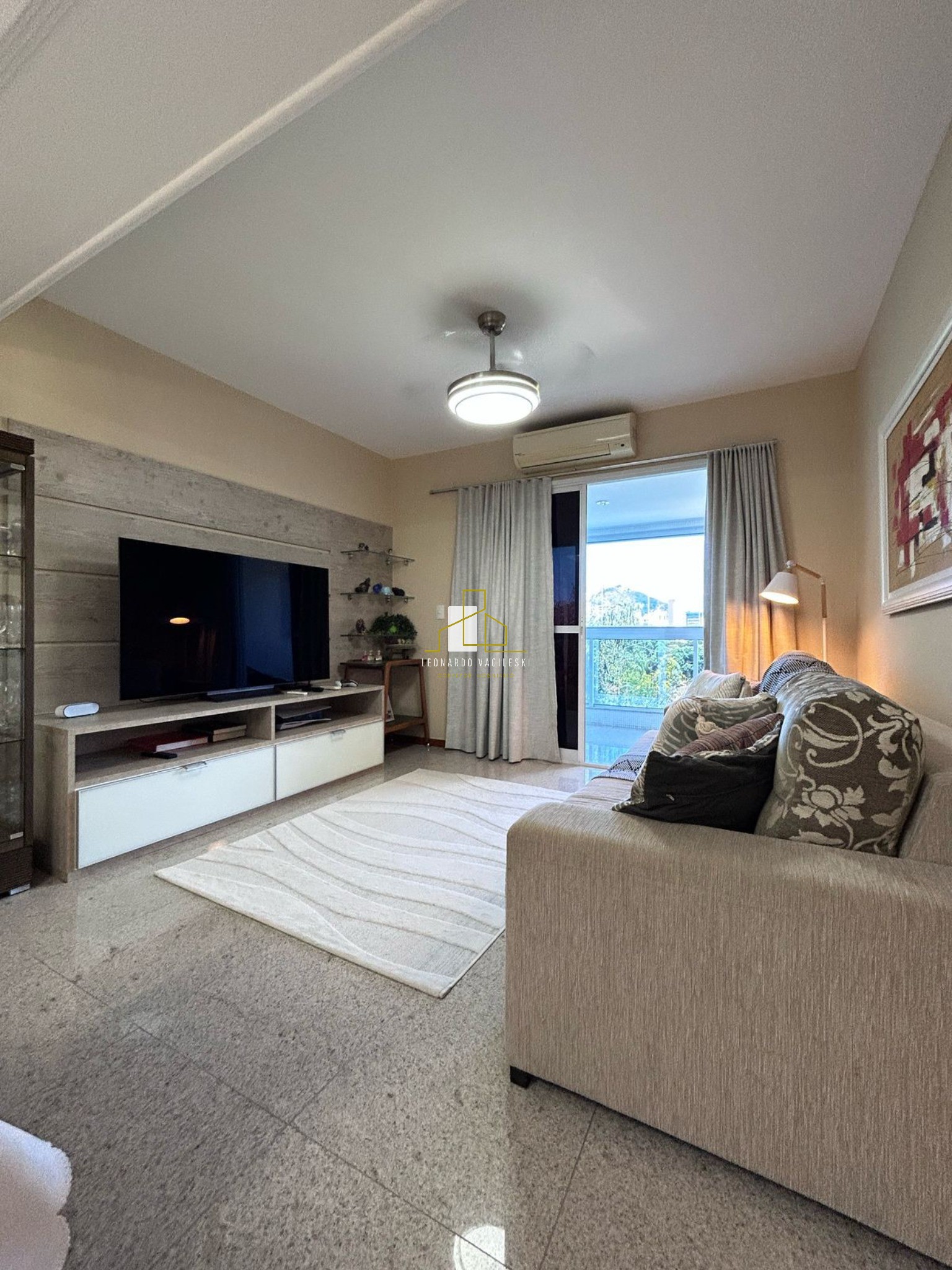 Apartamento, 3 quartos, 130 m² - Foto 1