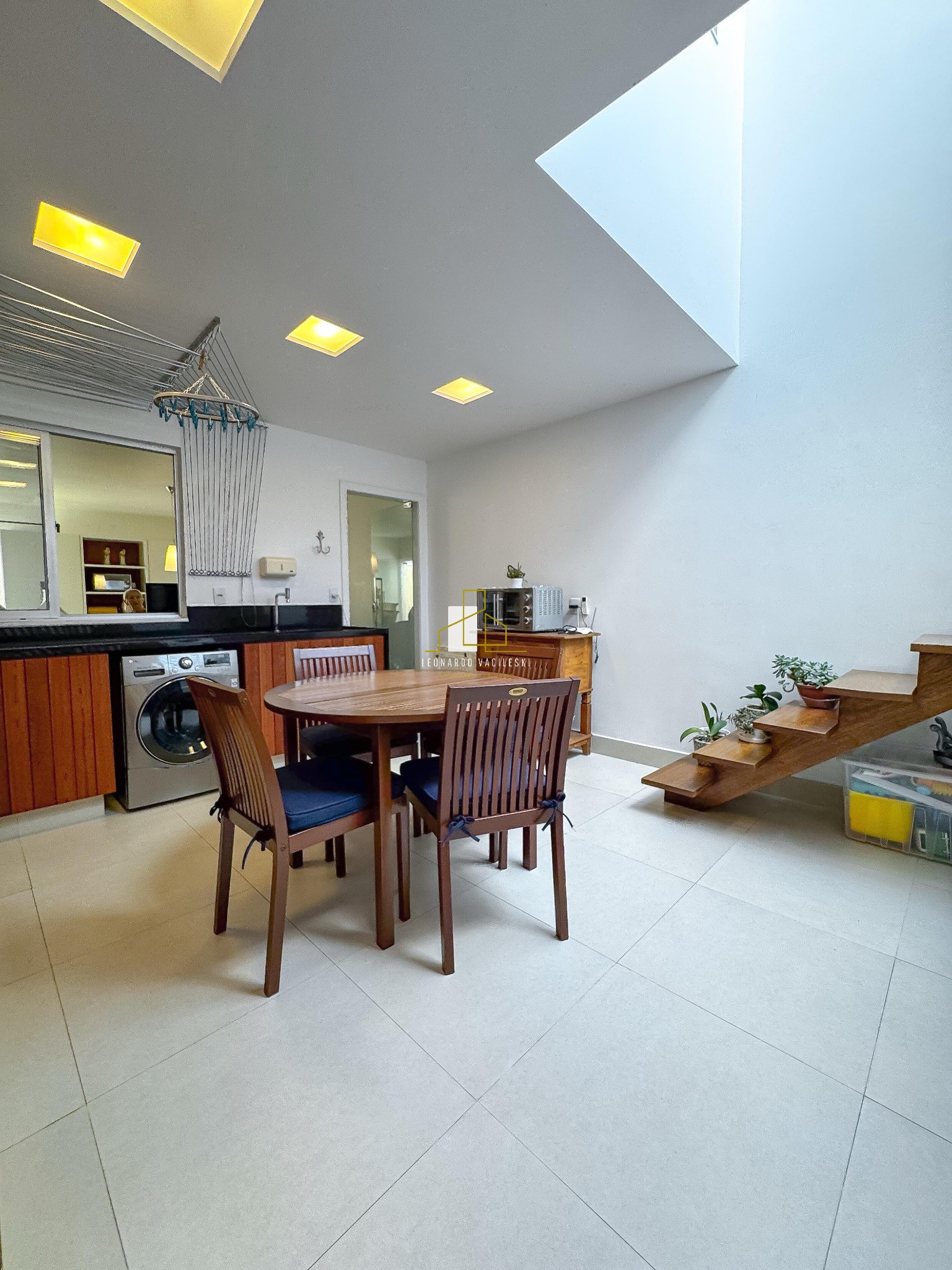 Casa à venda com 3 quartos, 200m² - Foto 8