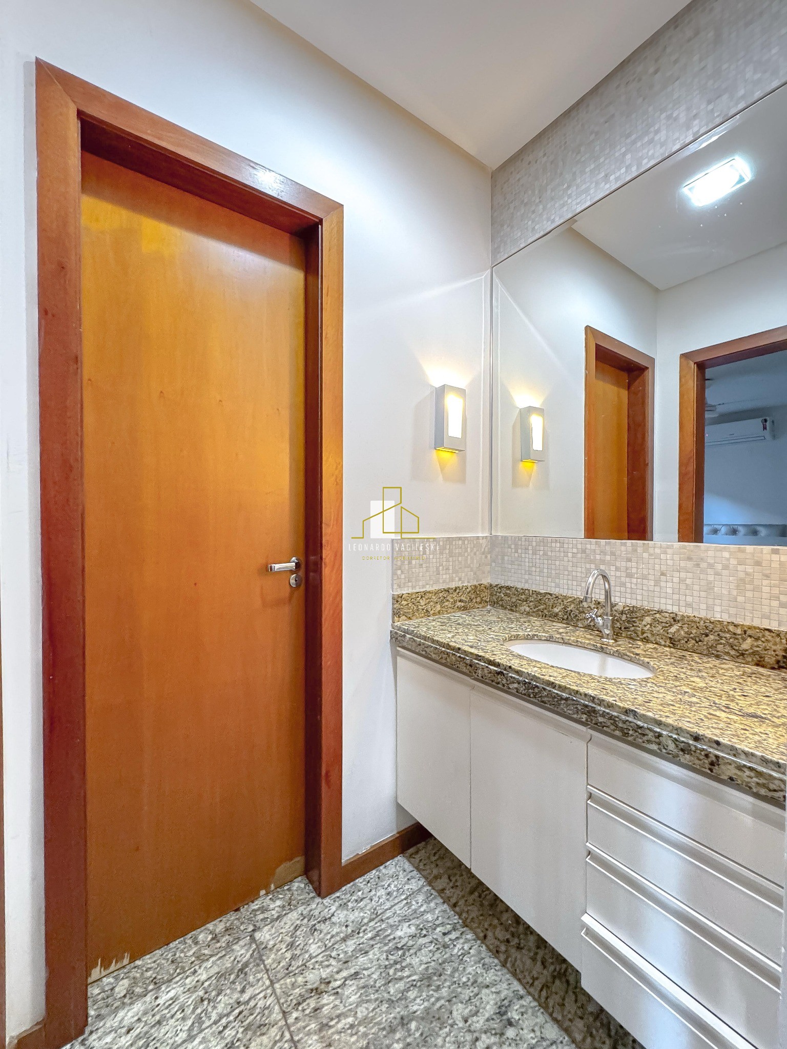 Casa, 5 quartos, 240 m² - Foto 14