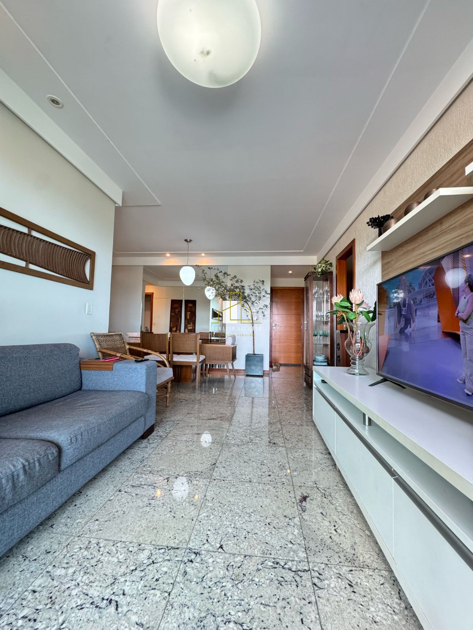 Apartamento à venda com 3 quartos, 144m² - Foto 1