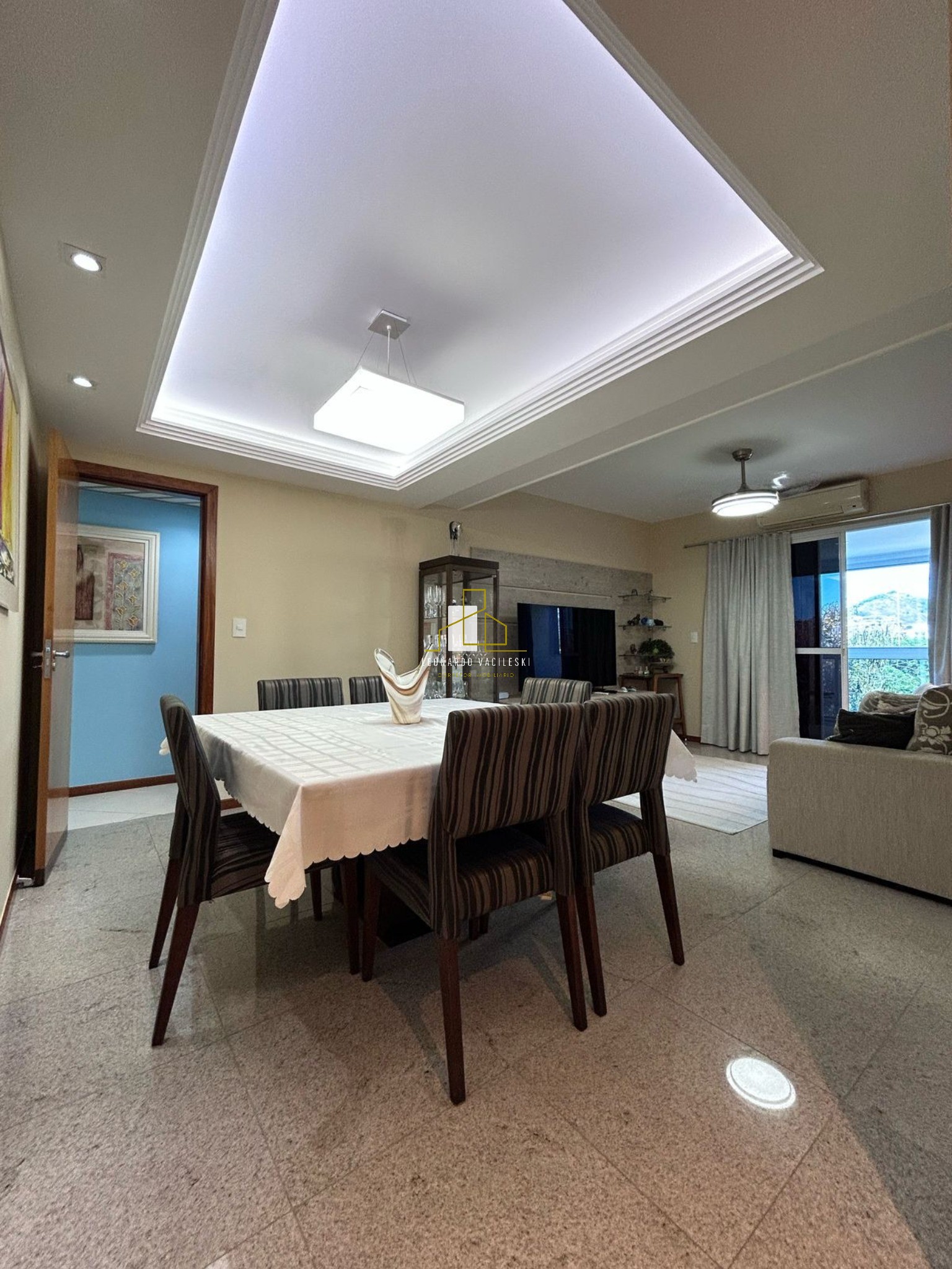 Apartamento, 3 quartos, 130 m² - Foto 2