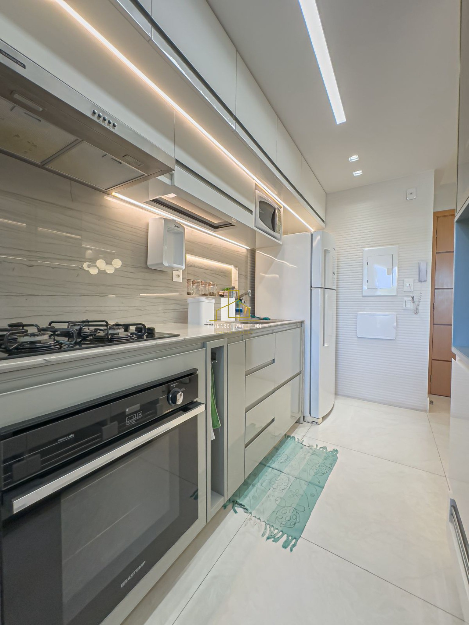 Apartamento à venda com 3 quartos, 76m² - Foto 10