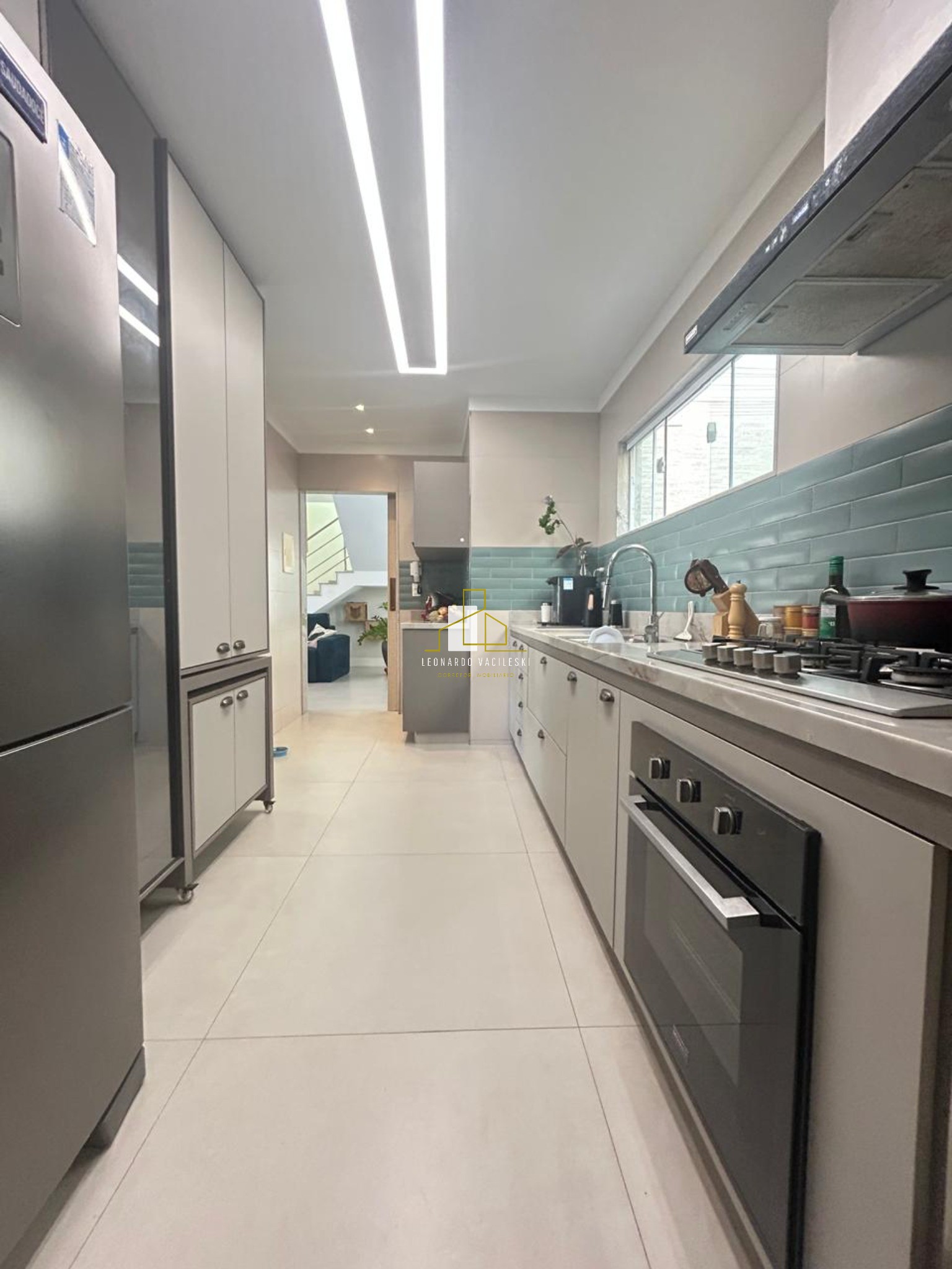 Casa à venda com 4 quartos, 175m² - Foto 7