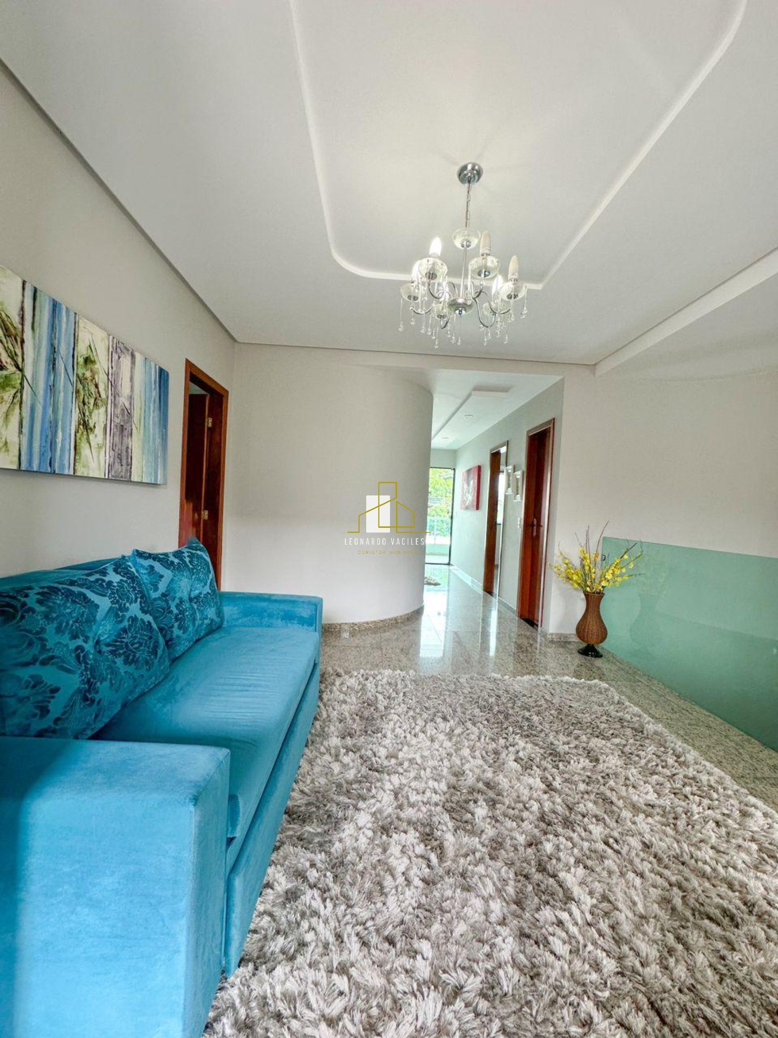 Casa à venda com 4 quartos, 200m² - Foto 2