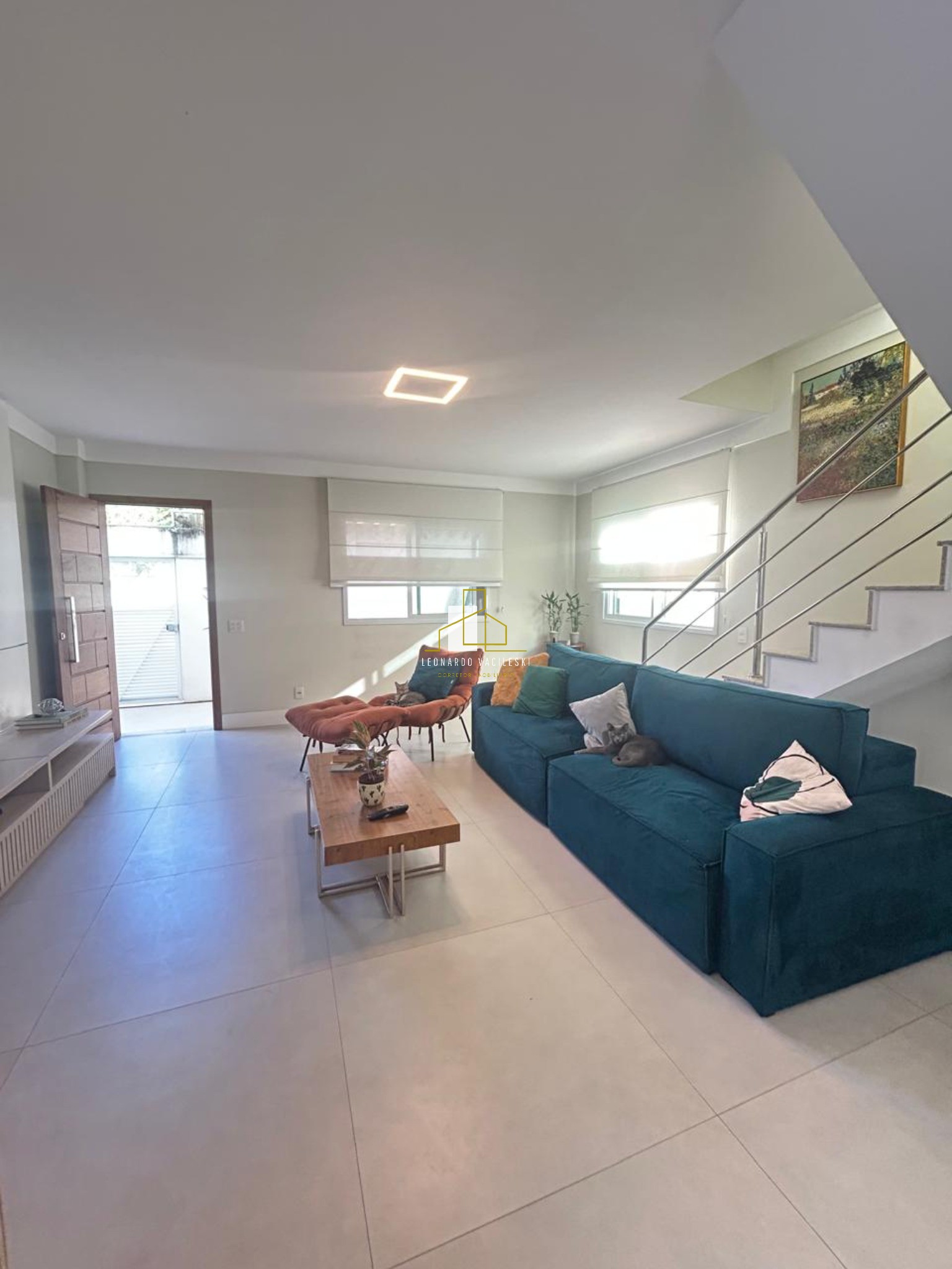 Casa à venda com 4 quartos, 175m² - Foto 2
