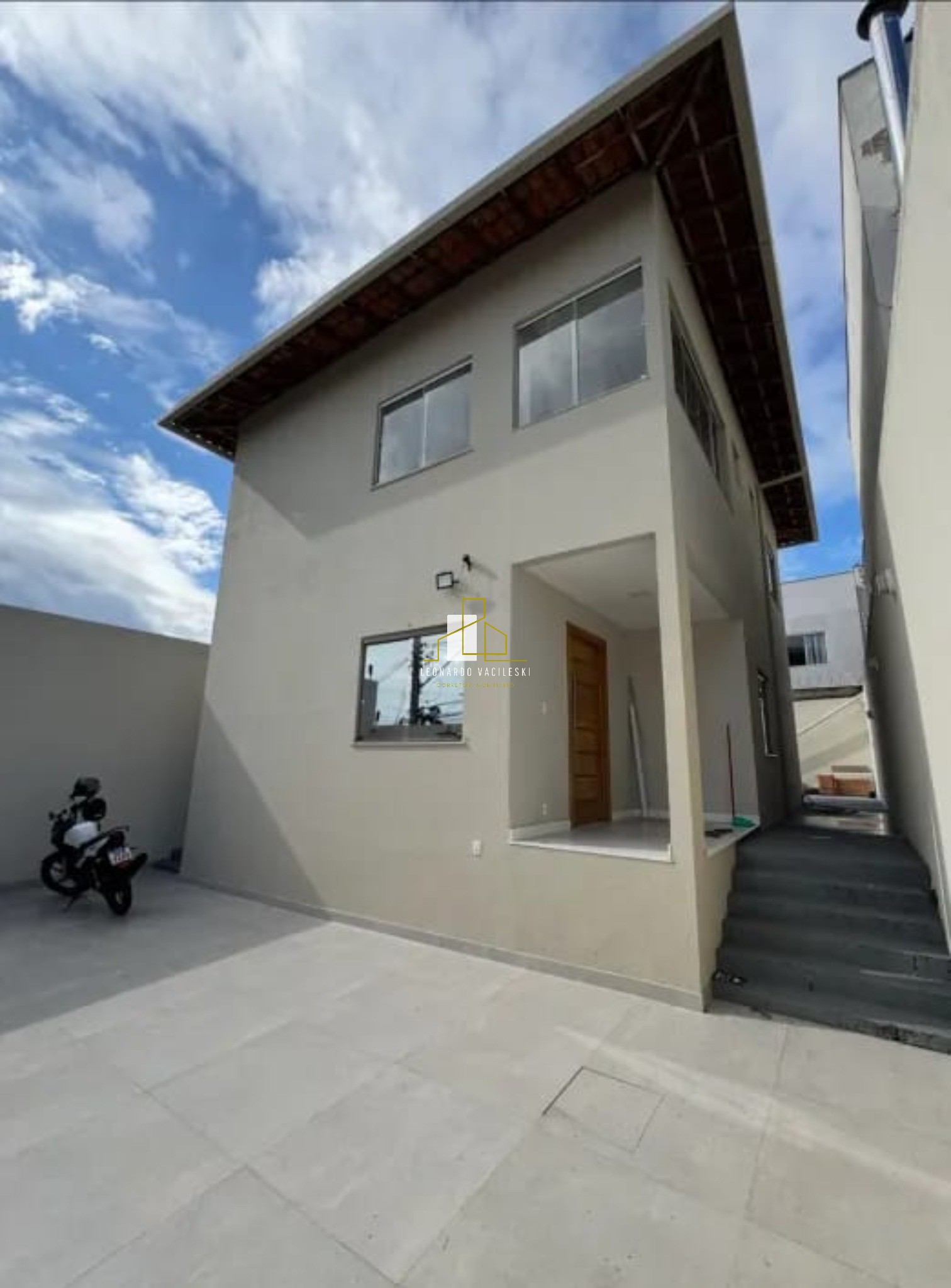 Casa à venda com 3 quartos, 200m² - Foto 2