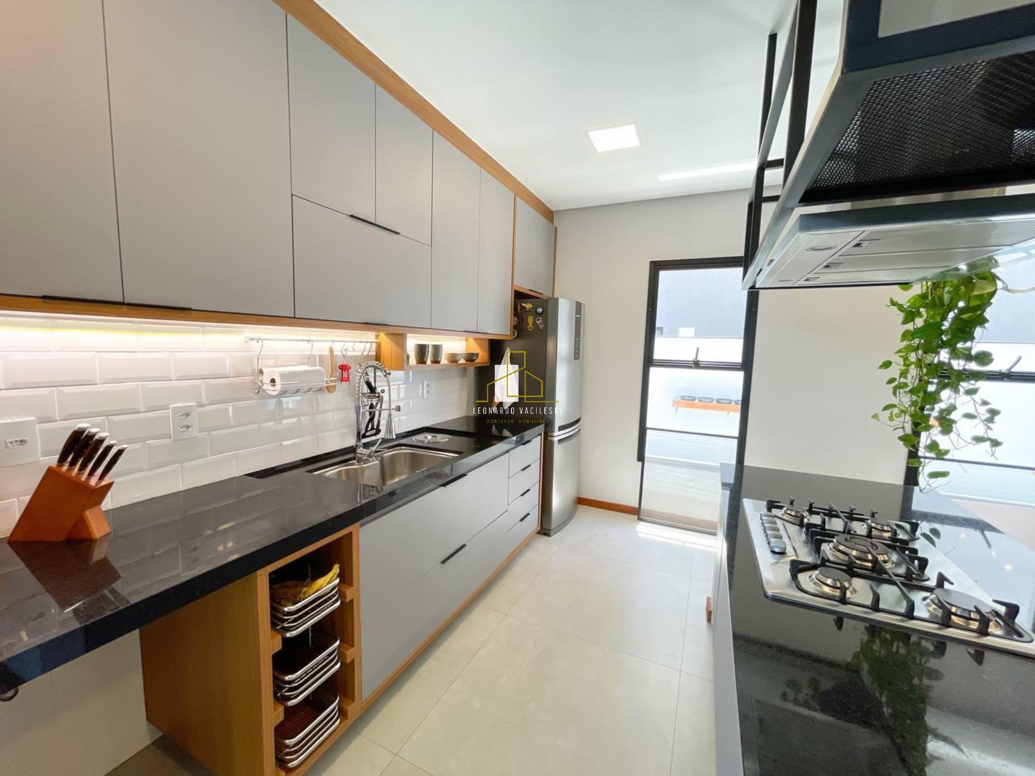 Casa à venda com 4 quartos, 562m² - Foto 11