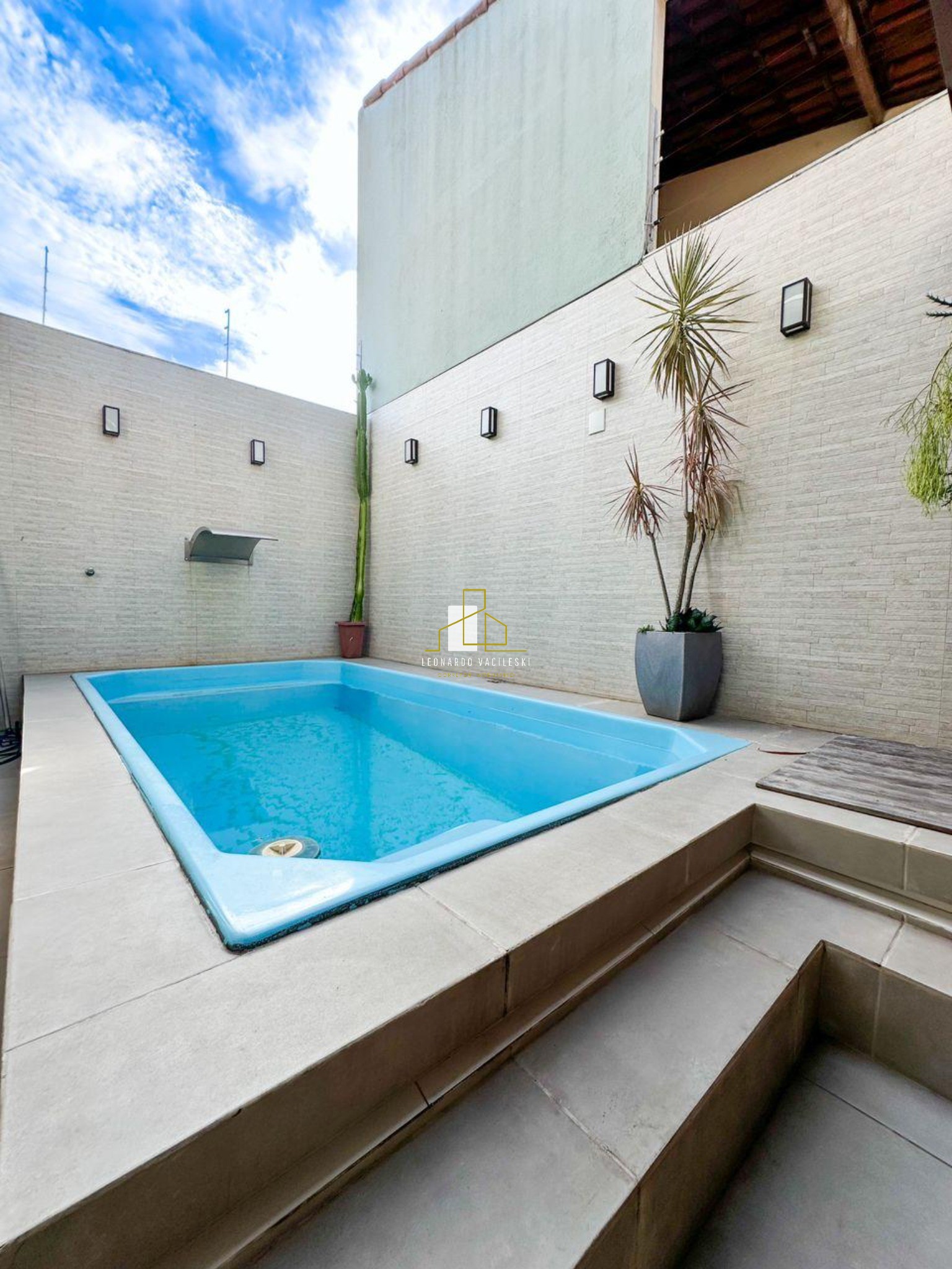 Casa à venda com 4 quartos, 200m² - Foto 10