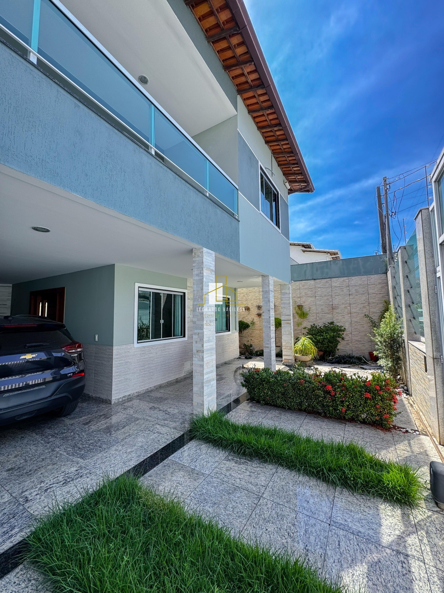 Casa à venda com 4 quartos, 200m² - Foto 1