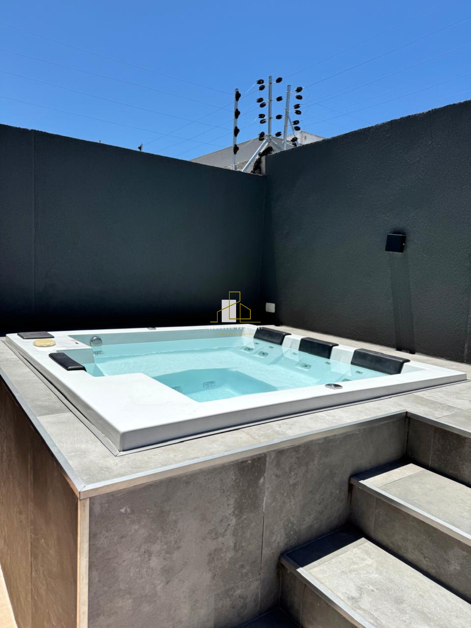 Casa à venda com 3 quartos, 215m² - Foto 2