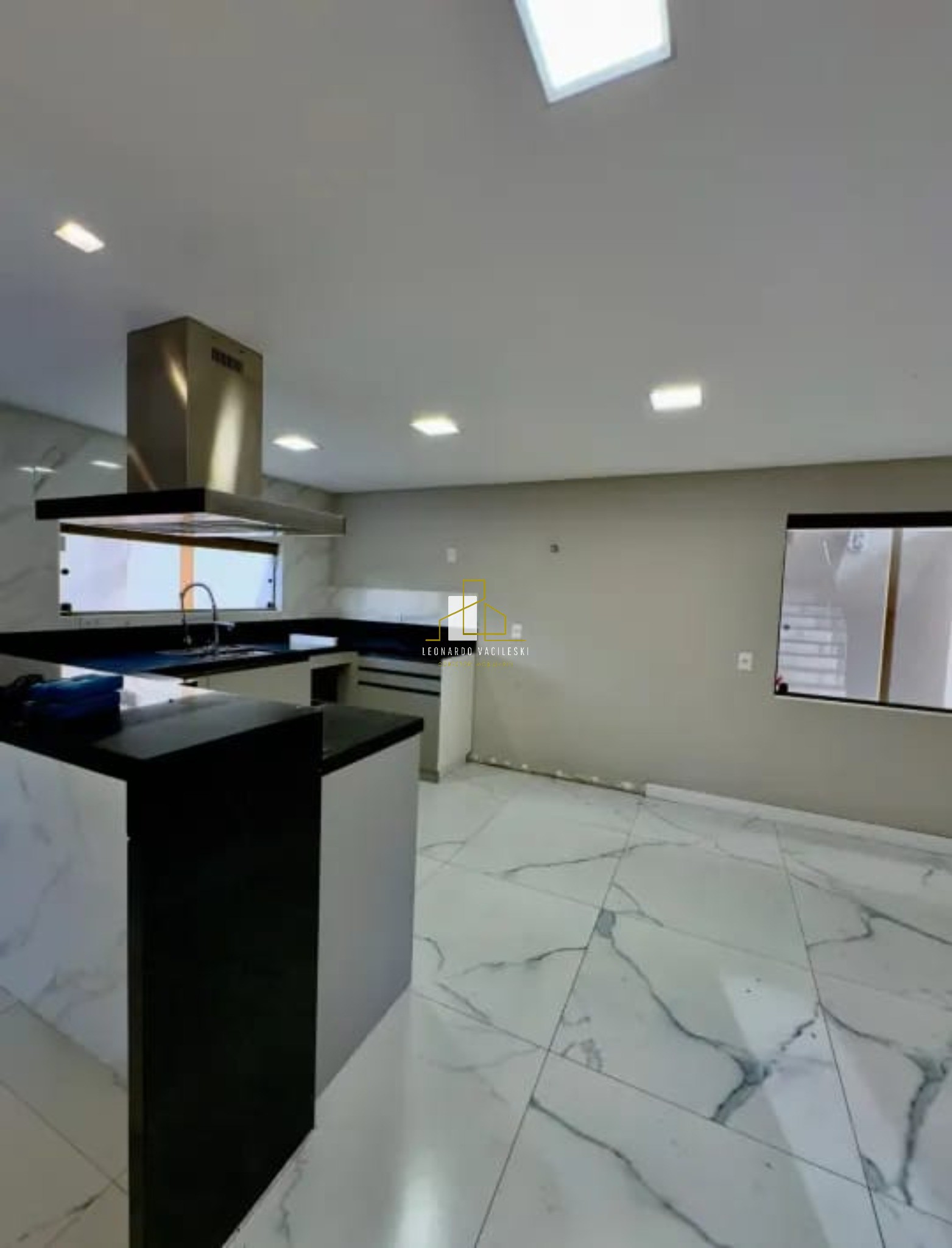 Casa à venda com 3 quartos, 200m² - Foto 4